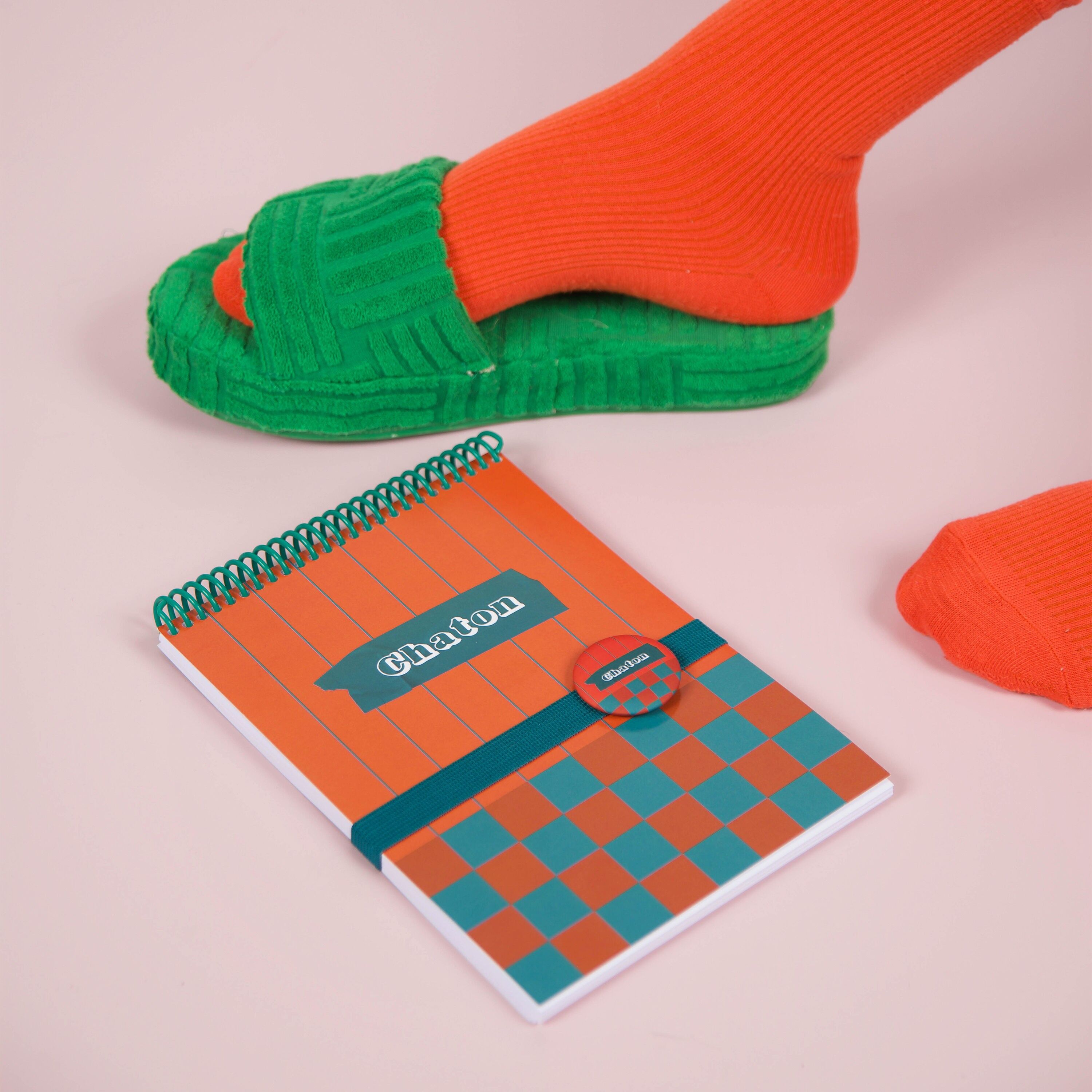 A5 “Kitten” Notebook – 75 pages – Made in France – Matching elastic closure & badge – MauvaisesGraines