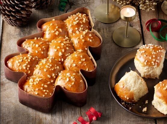 Brioche albero di Natale con gocce di cioccolato e granella di zucchero - 500g