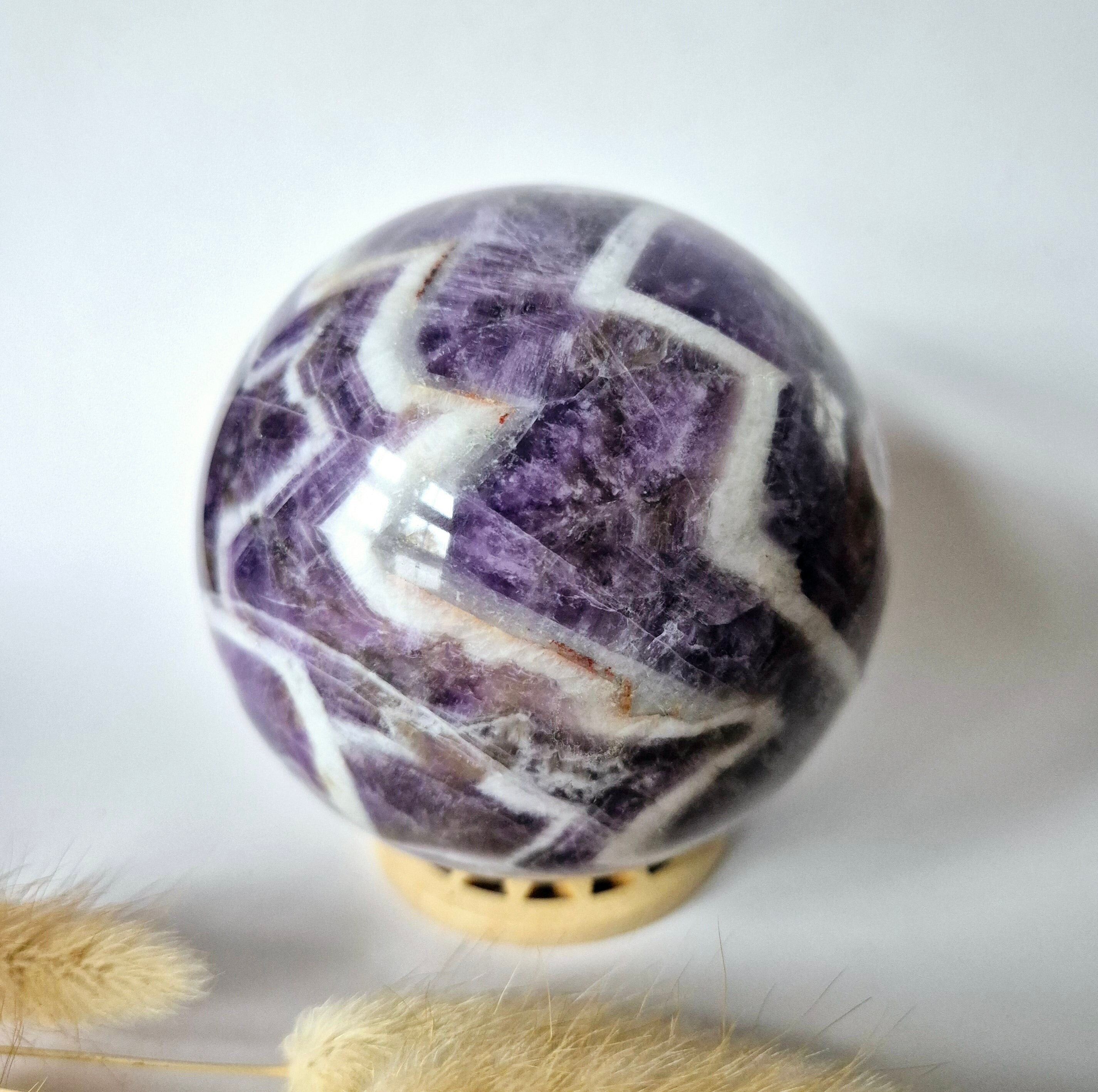 Boule de pierre précieuse XL Dream Amethyst – 83 mm (800 g) | Pierre précieuse spirituelle pour la paix et l'équilibre