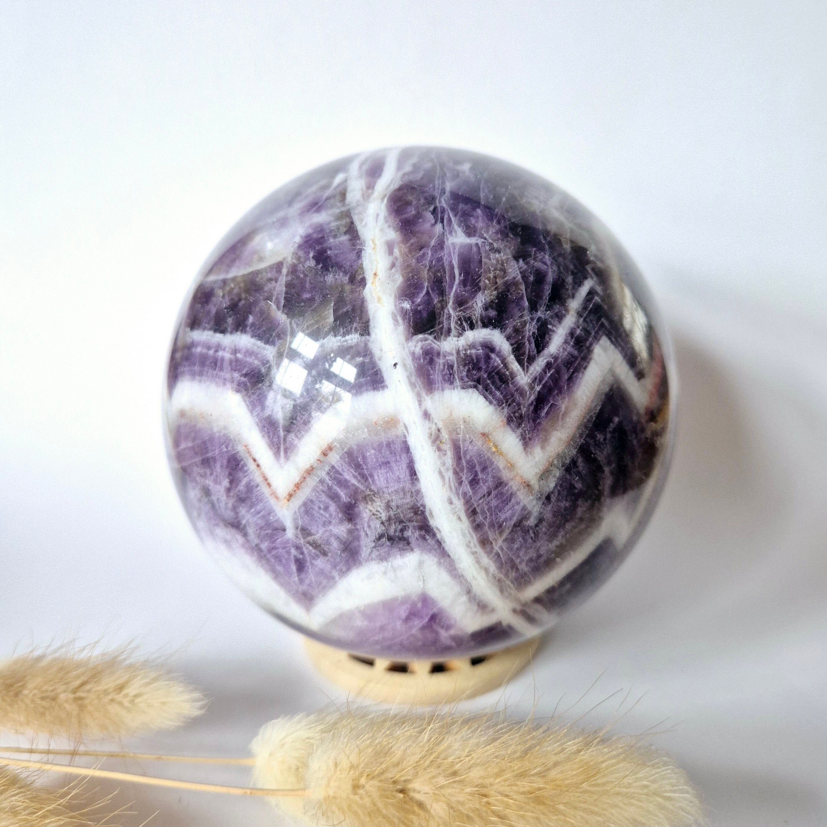 Boule de pierre précieuse XL Dream Amethyst – 95 mm (1132 g) | Pierre précieuse spirituelle pour la paix et l'équilibre