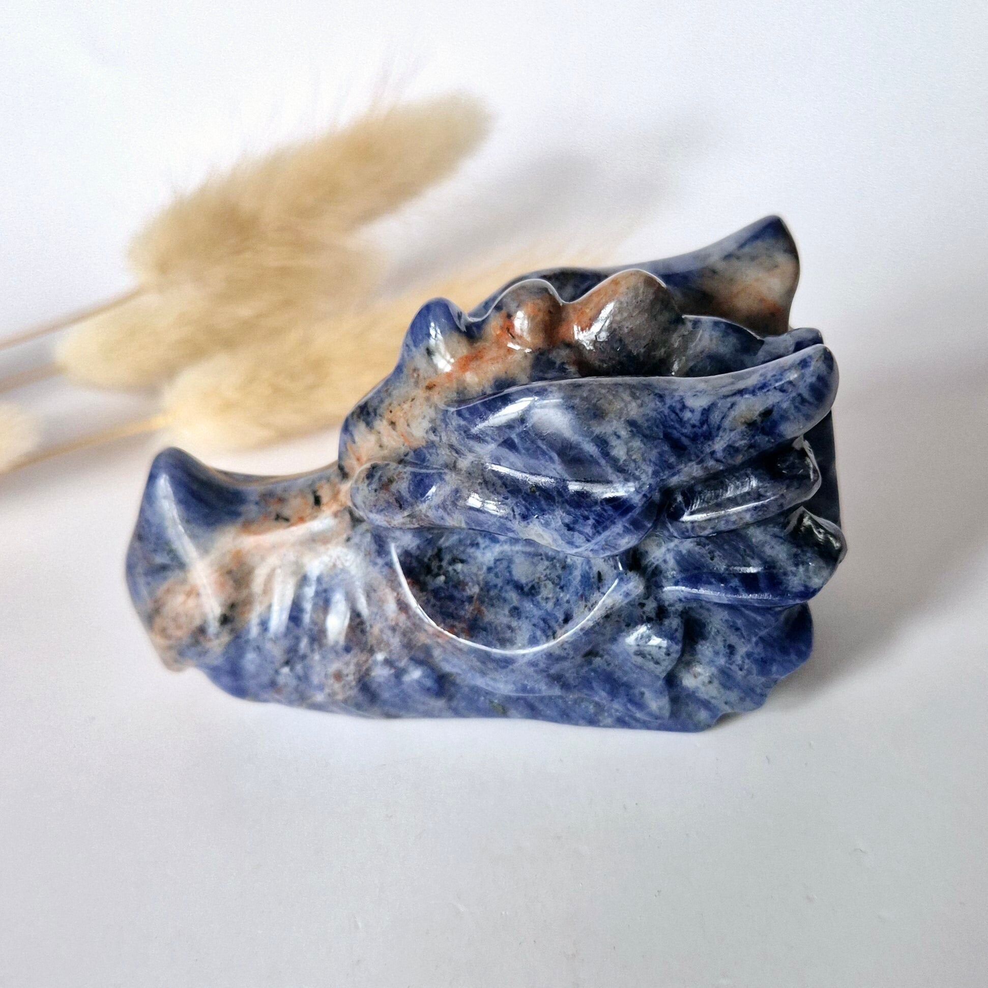 Crâne de dragon en sodalite (pierre précieuse) – 7 cm – Sculpture de crâne de dragon