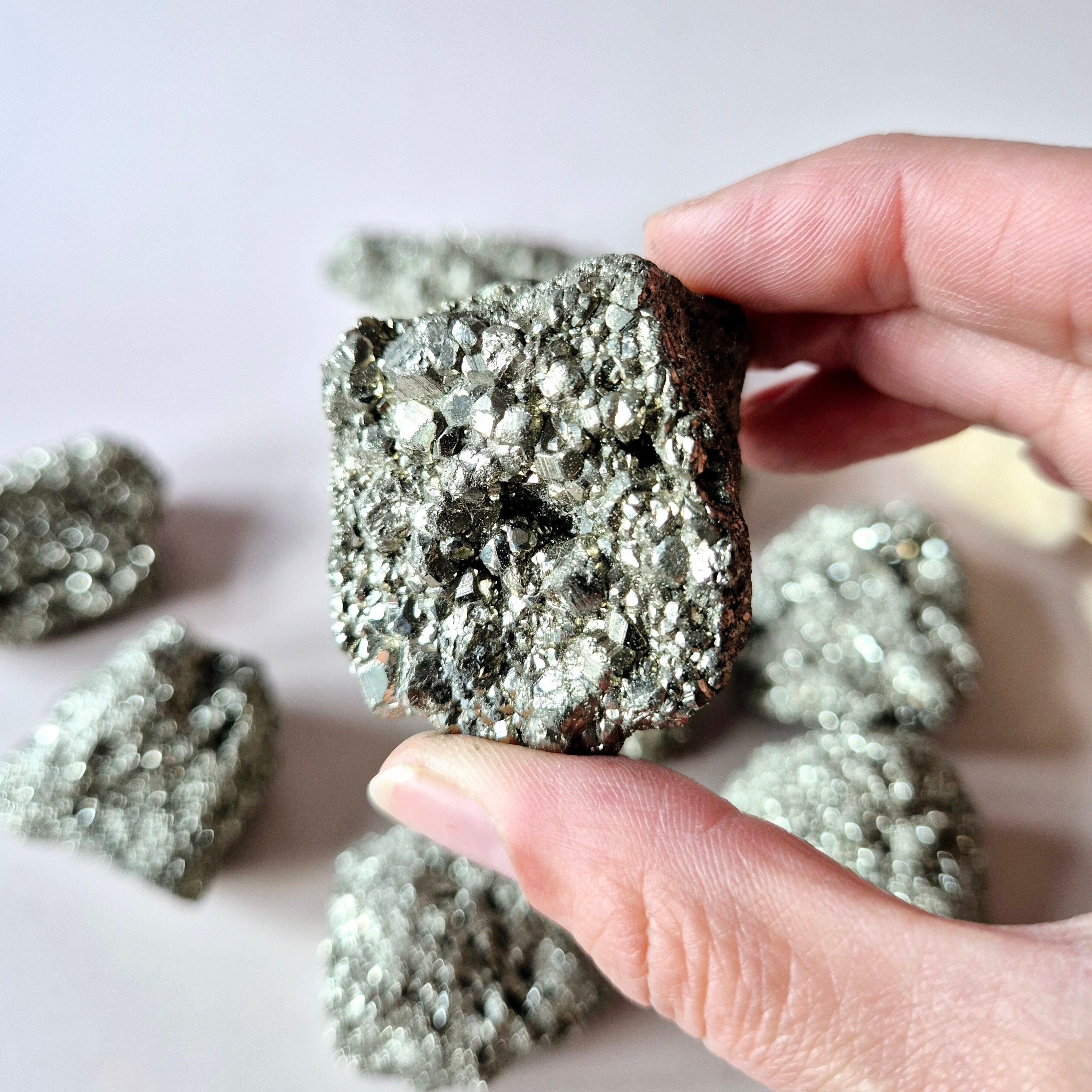 Morceaux de pyrite brute – Amas naturels scintillants