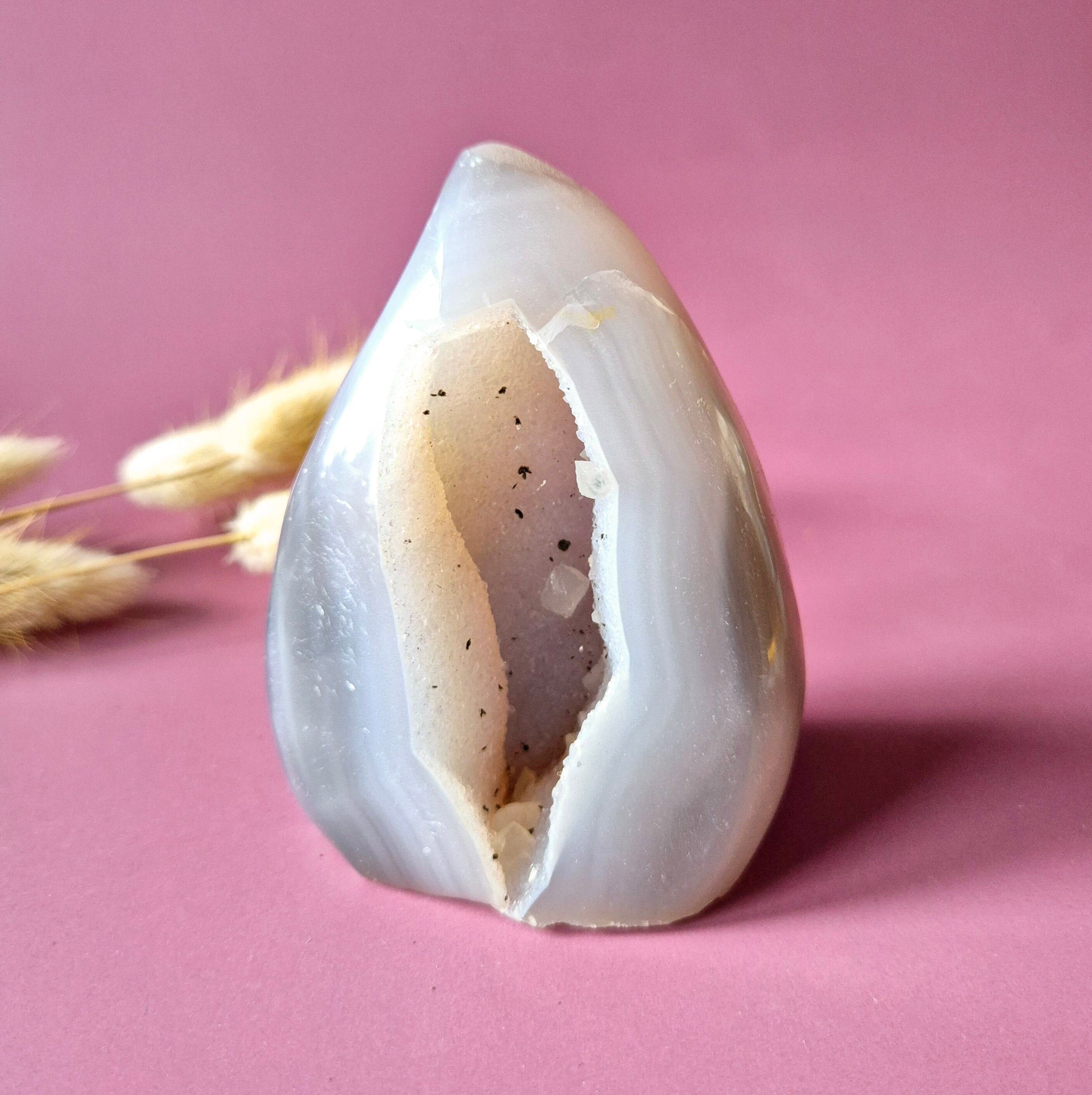 Ágata gris drusa en forma de lágrima/llama, gema de pie - #22 216 g