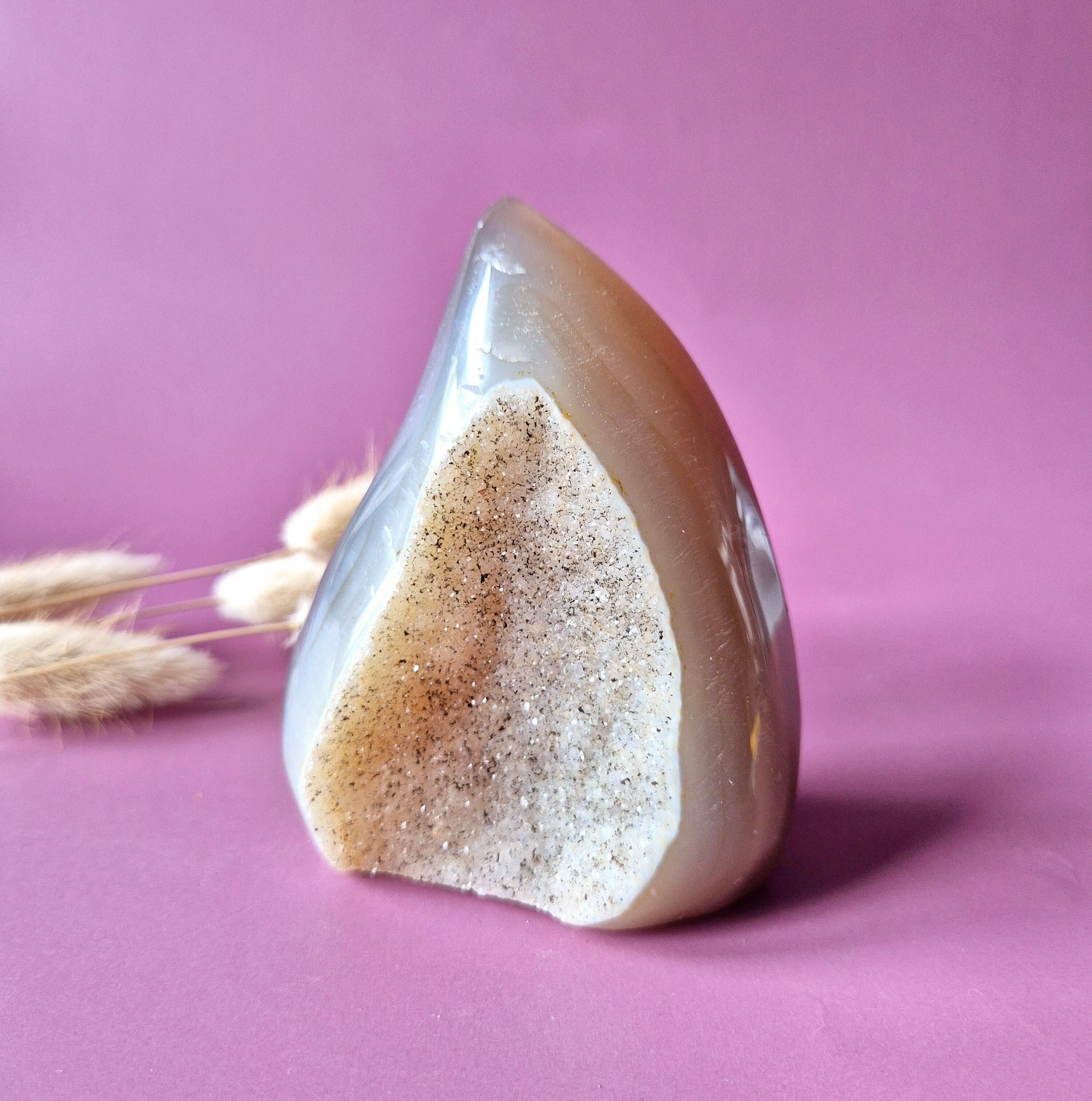 Cristallo di pietra preziosa a goccia/fiamma in agata grigia druzy XL - n. 11 338 g.