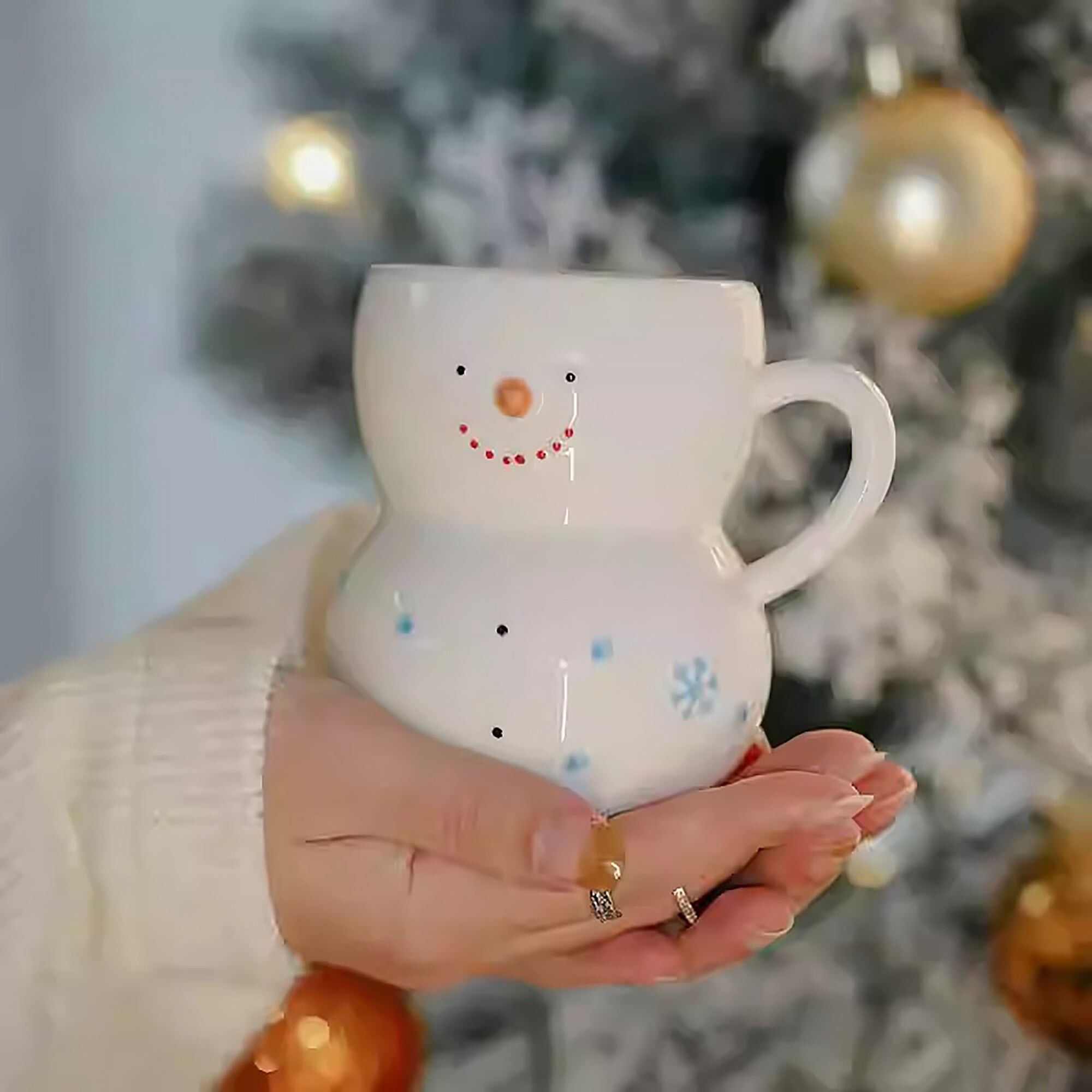 Tazza in ceramica a forma di pupazzo di neve