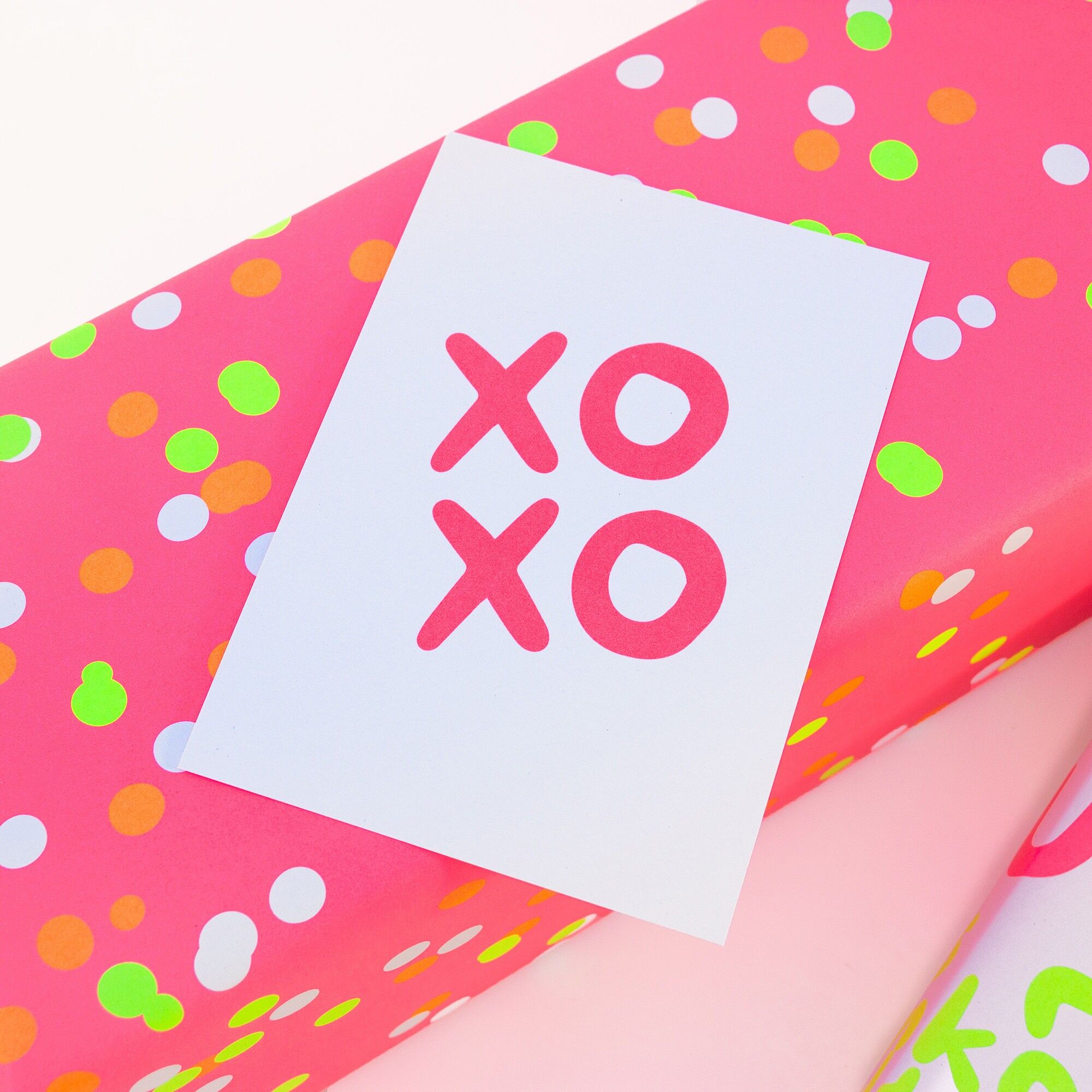 Carte postale « XOXO » fabriquée à partir de papier recyclé