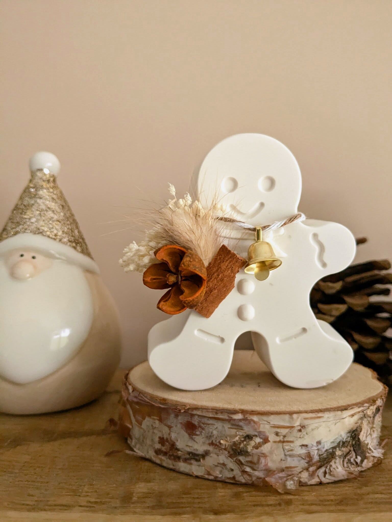 Pan di zenzero in Jesmonite con un mazzo di fiori secchi | Spezie invernali