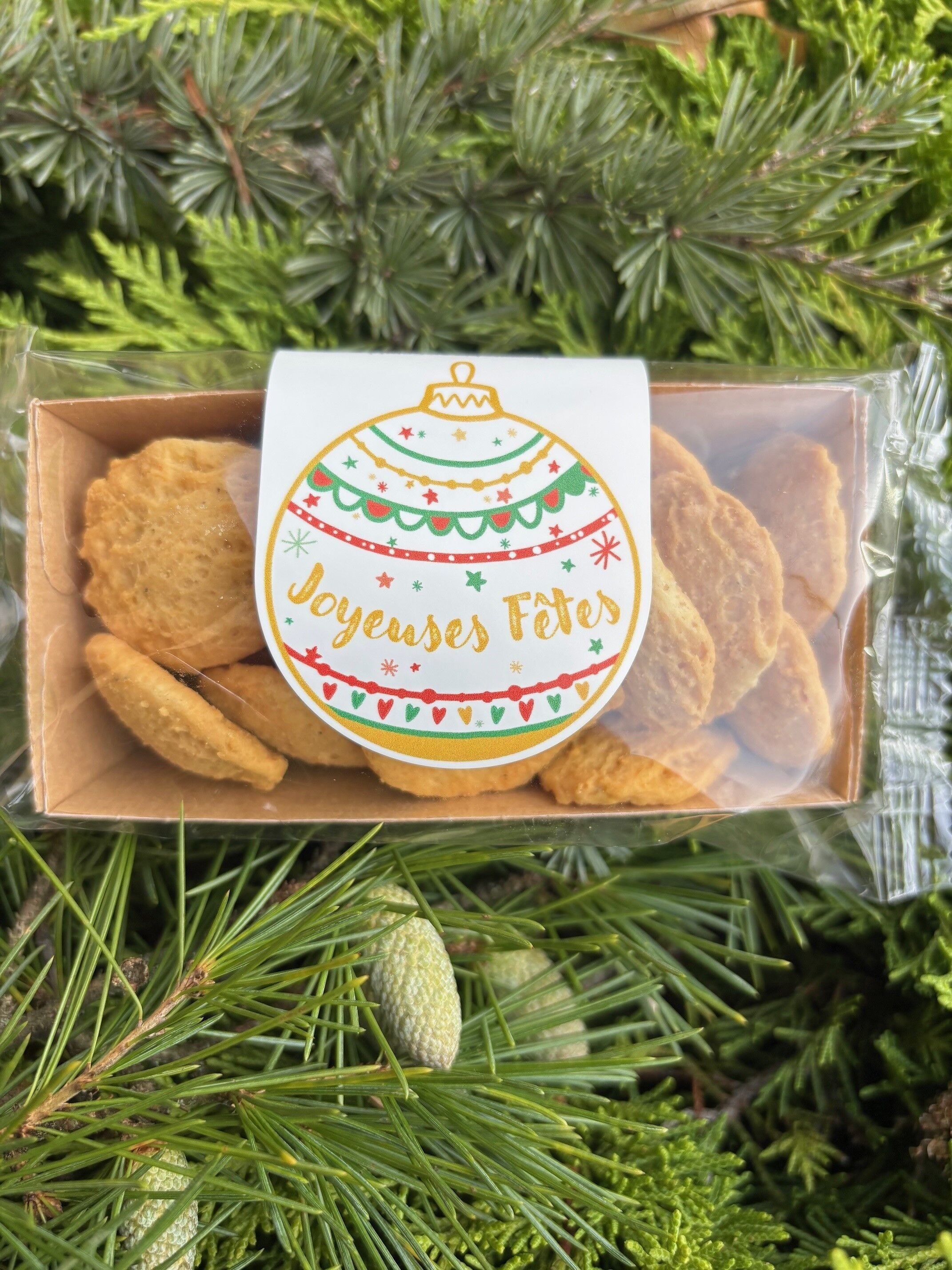 NUEVO - PACK DE APERITIVOS FESTIVOS - Ideal para cestas de regalo gourmet - 24 bandejas de galletas saladas