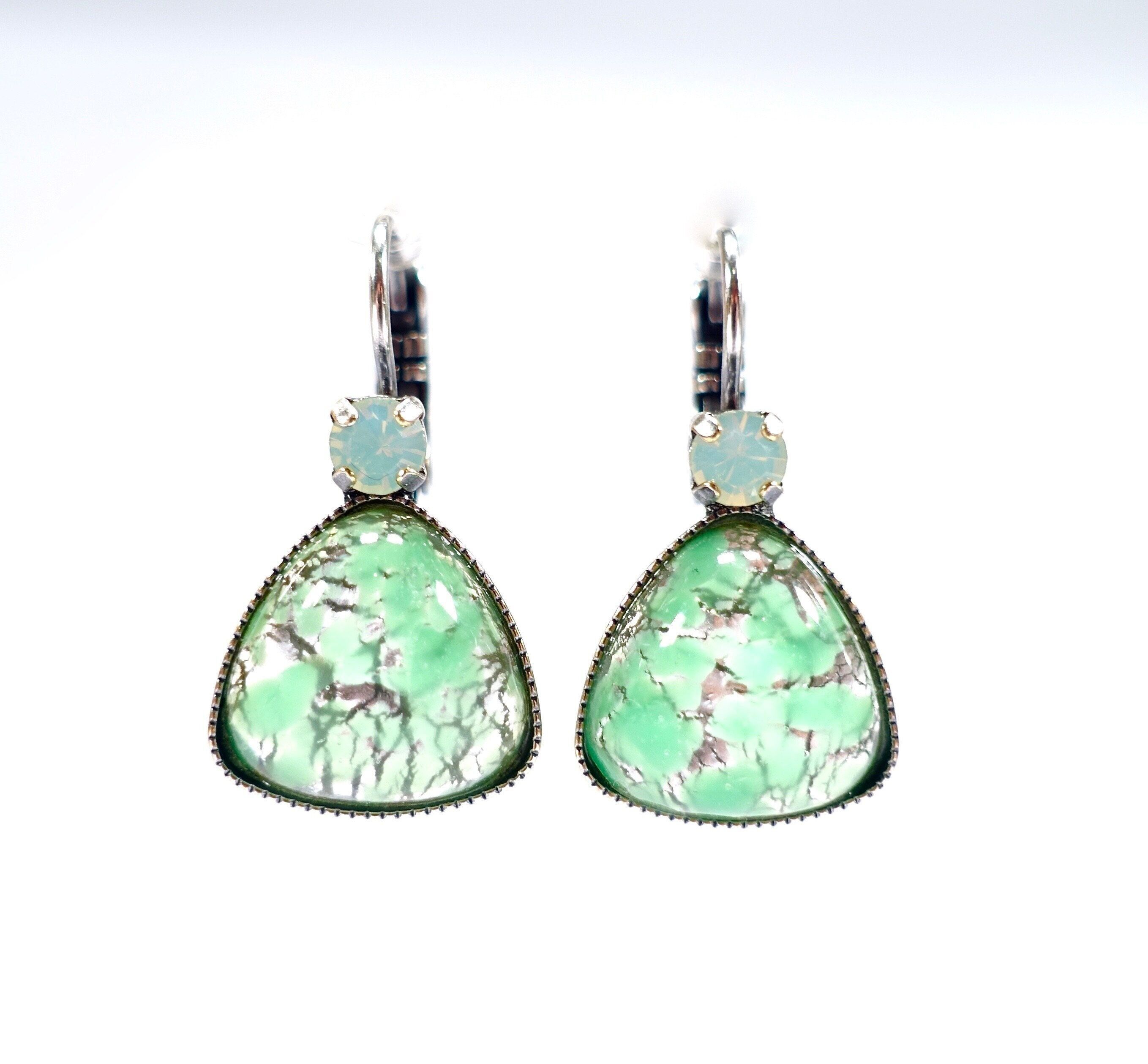 Unikat Glas Ohrringe Dreieck Grün Opal mit handgemachten Glassteinen handmade in cologne