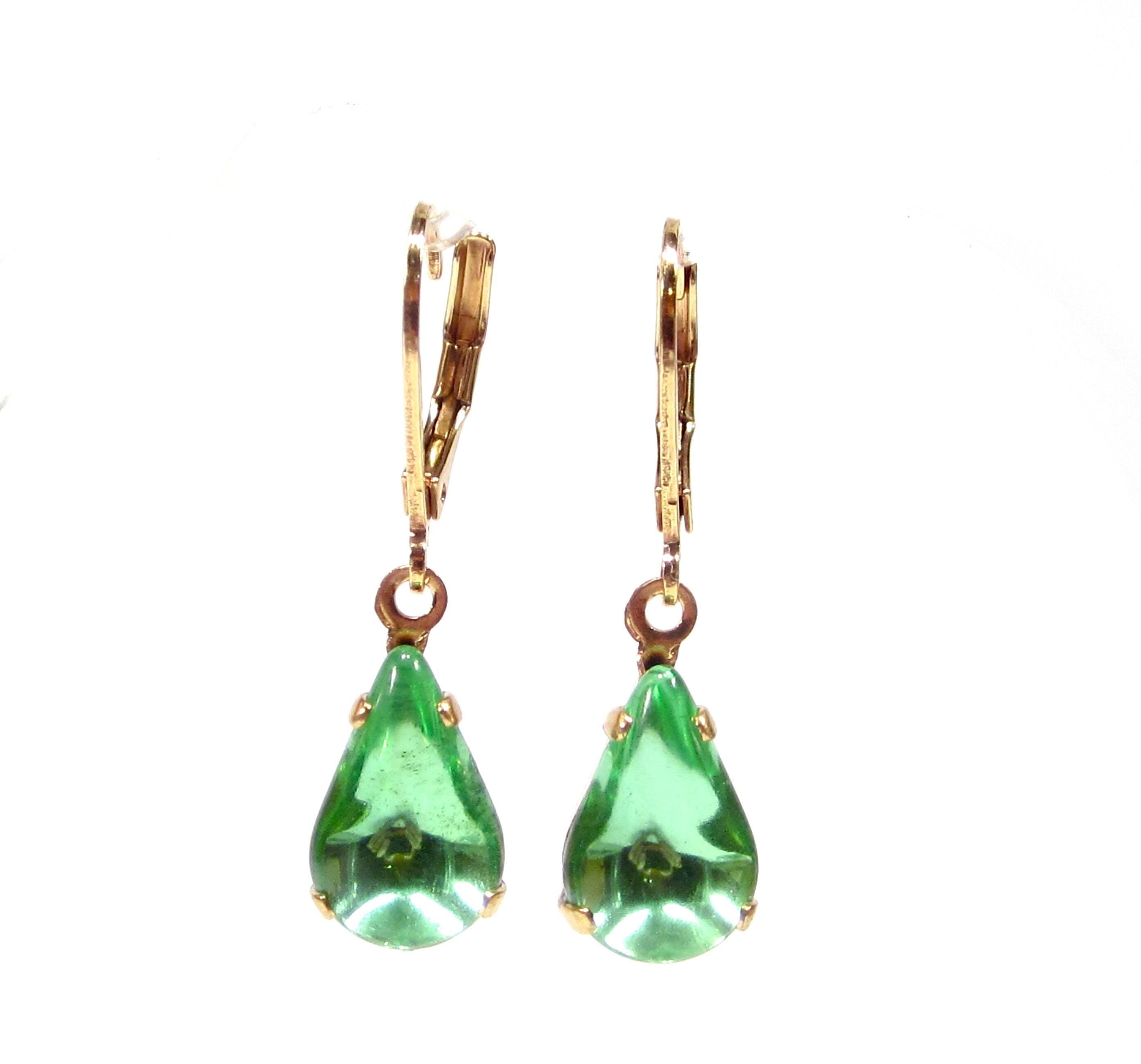 Boucles d'oreilles pendantes en verre vert péridot et or, style vintage années 60