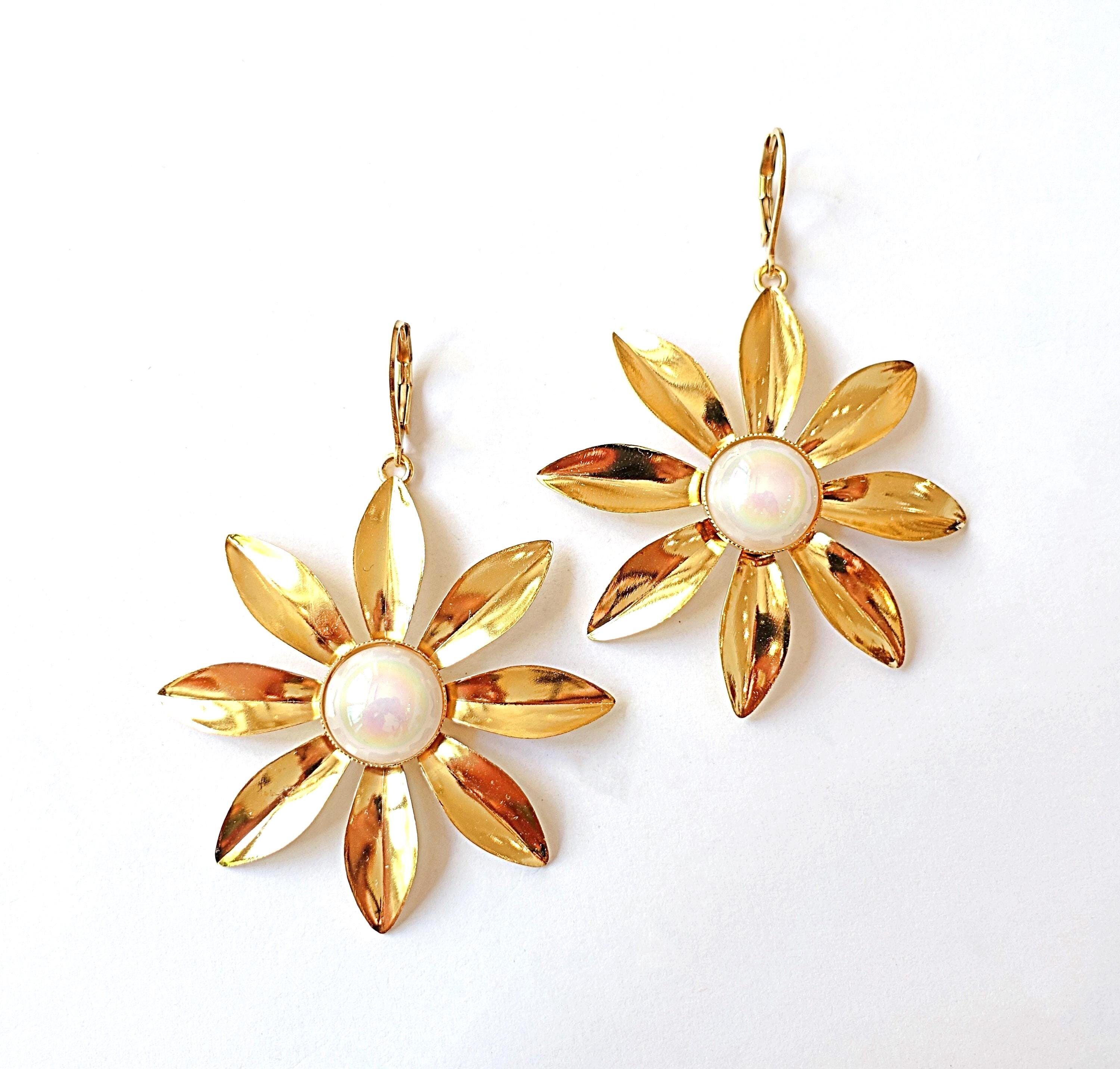 Orecchini giganti Flower Power in oro, orecchini aurora bianchi, fiori vintage con pietre di vetro fatte a mano del 1960, placcati in oro, fatti a mano