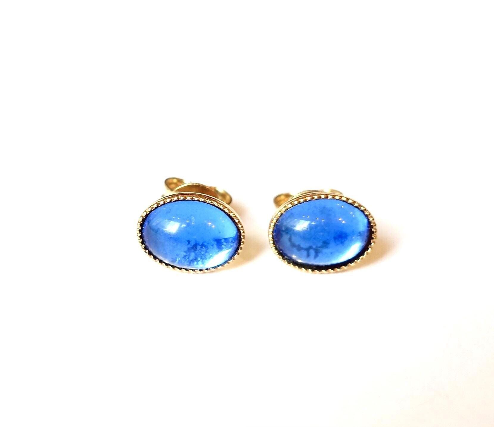 Deliziosi orecchini a bottone cabochon in oro e blu, opale scintillante con pietre di vetro fatte a mano 8x6, placcati in oro, fatti a mano a Colonia