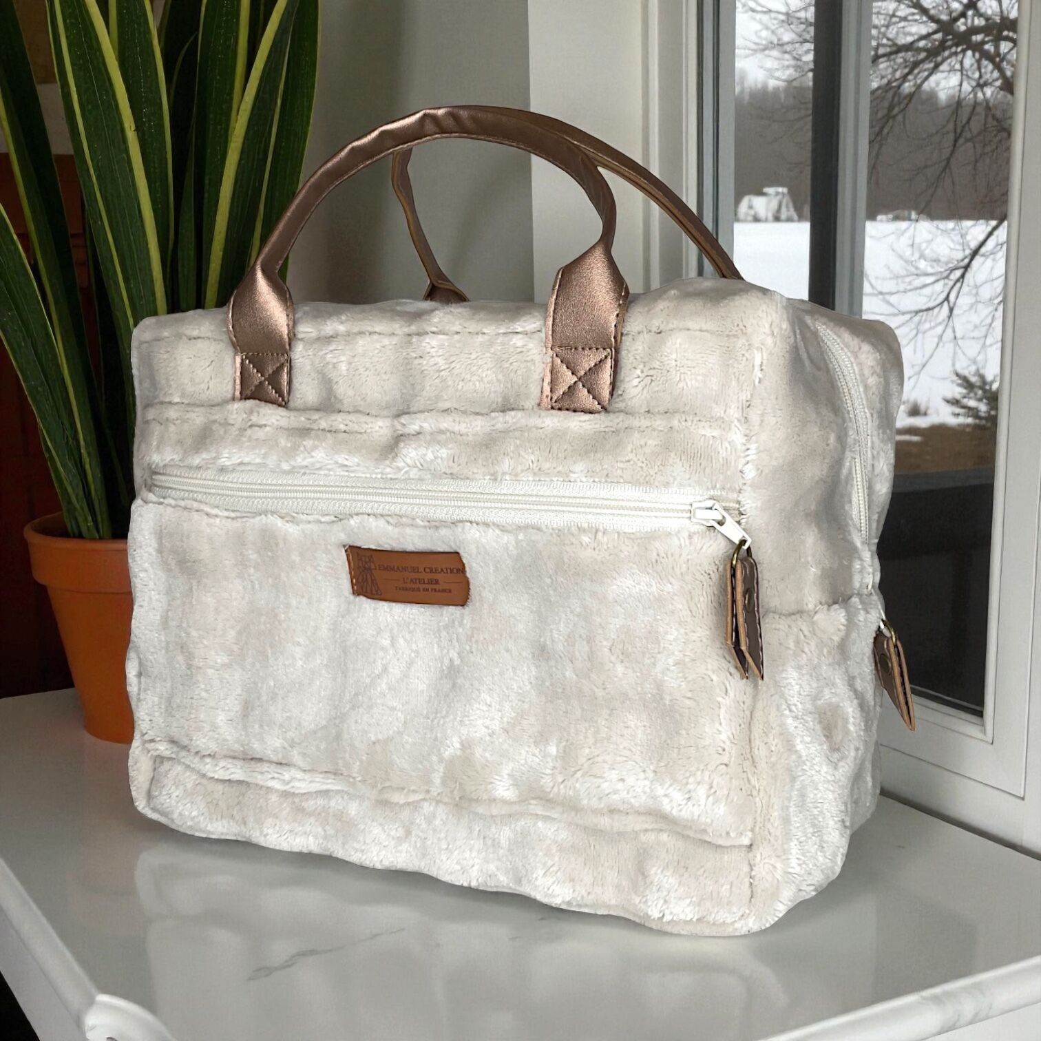 Vanity, "Bubble" taupe