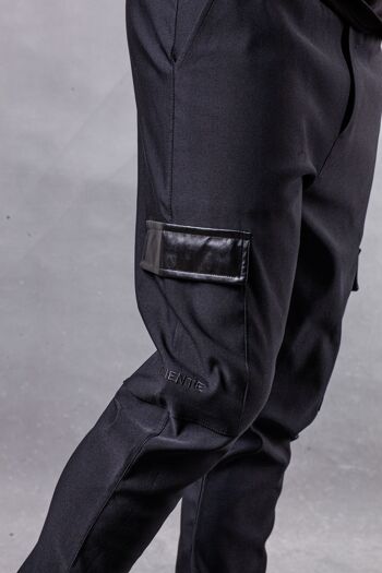 Pantalon noir avec détails en cuir PU 5