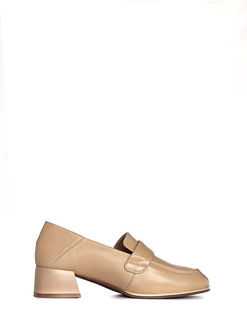 Nora beige leather loafer