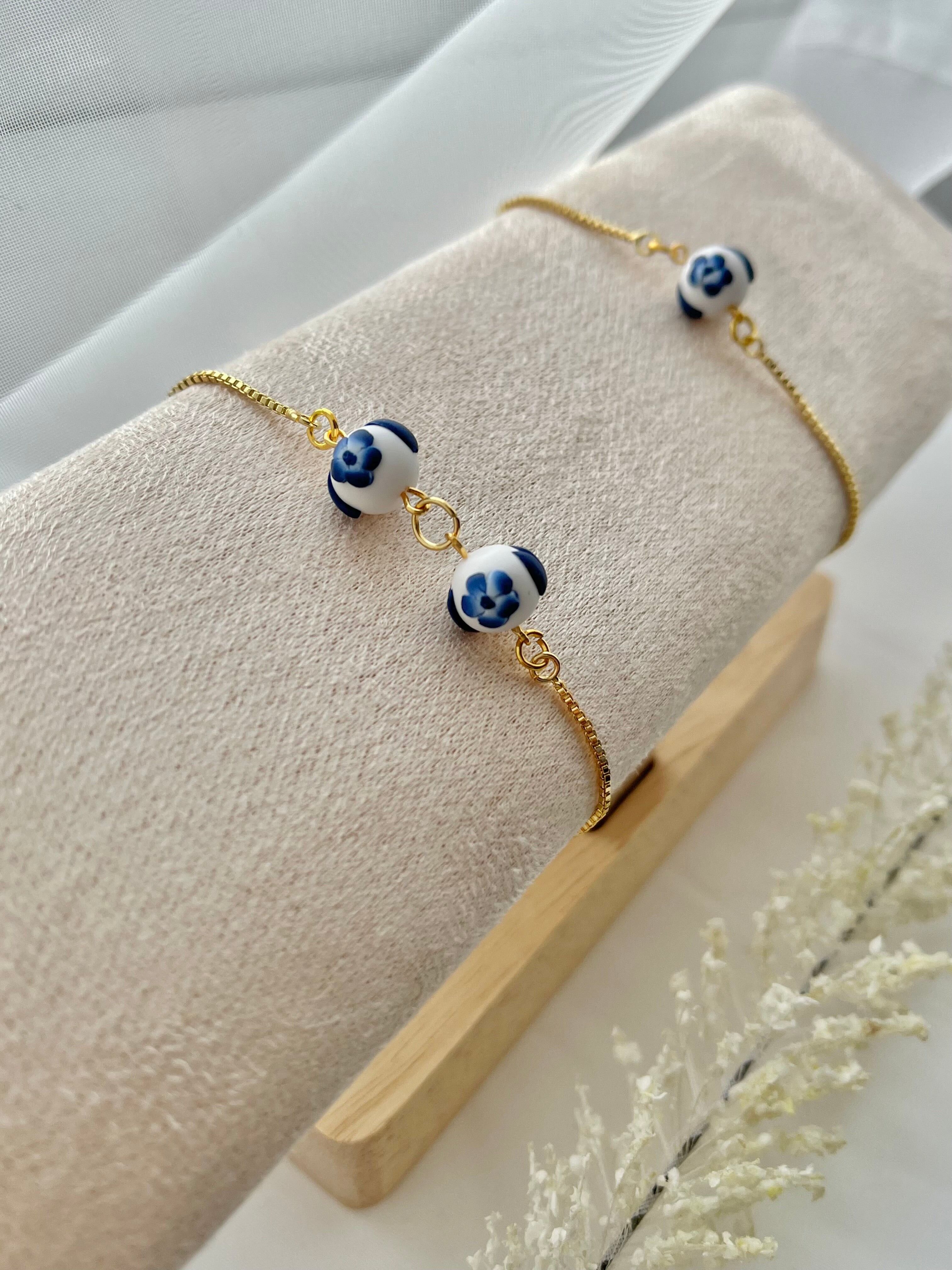 Delicada pulsera de arcilla polimérica - Pulsera de porcelana azul