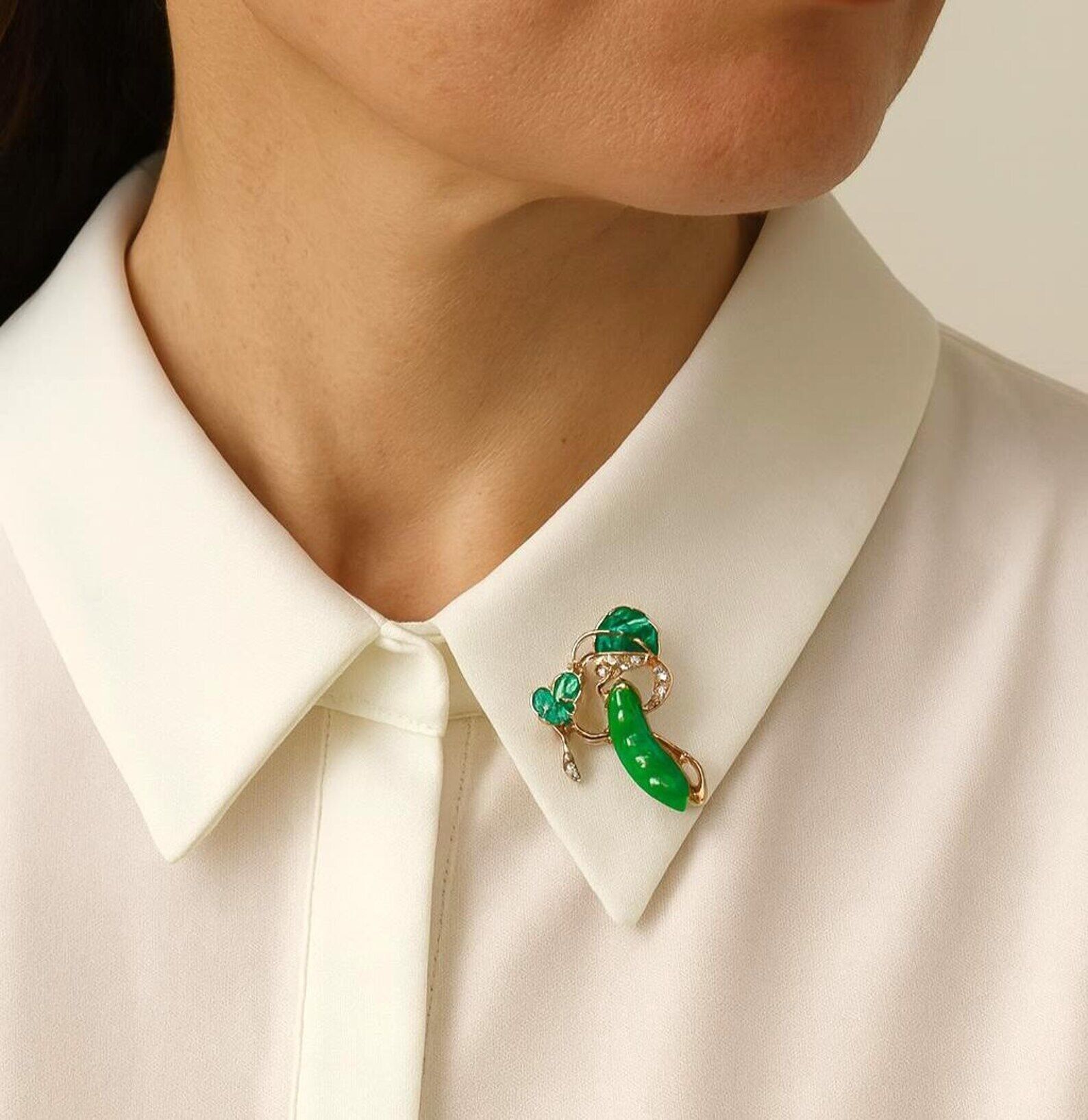 Vintage Style Green Pea Pod Brooch