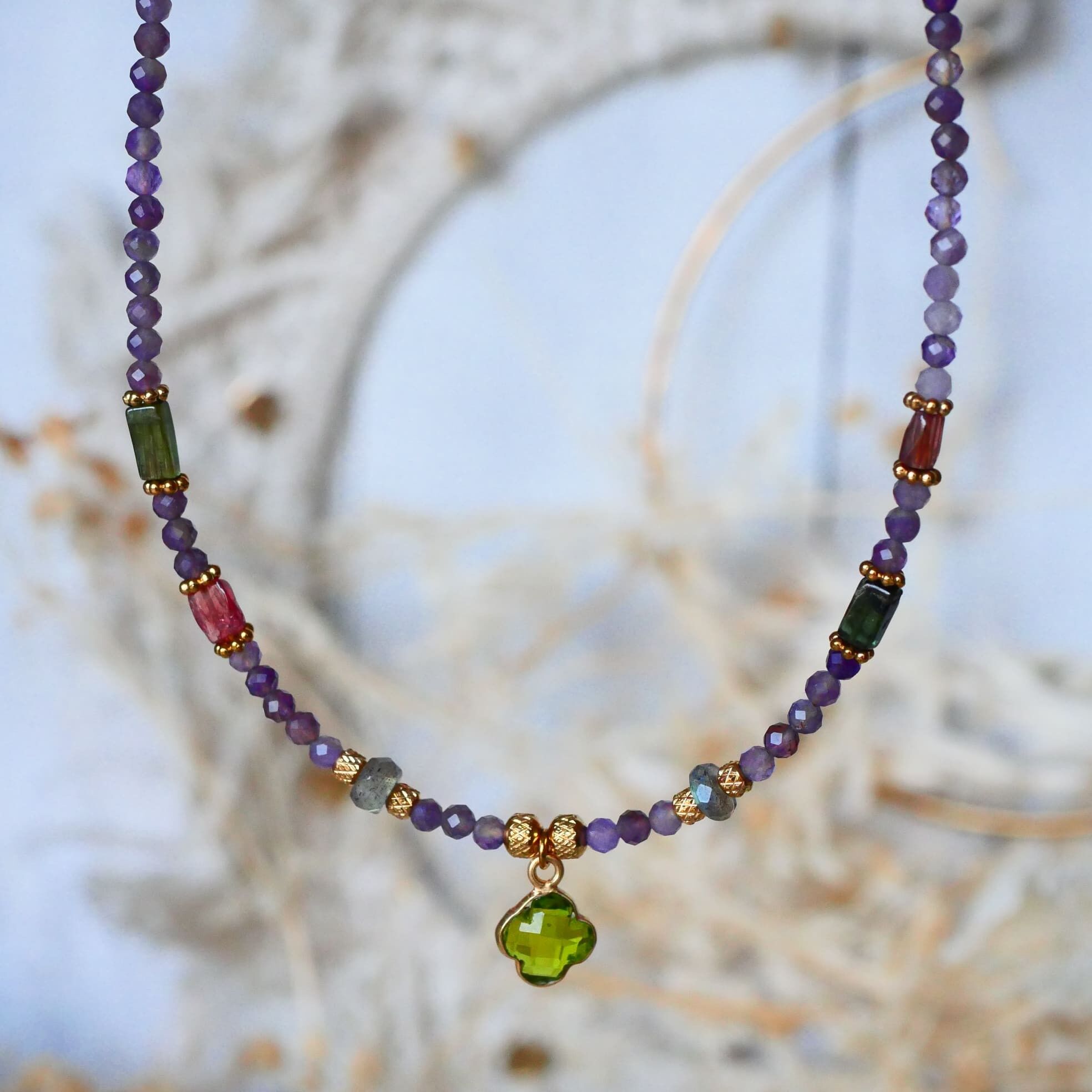 Collana Mangala - Trifoglio, Peridoto, Ametista, Labradorite