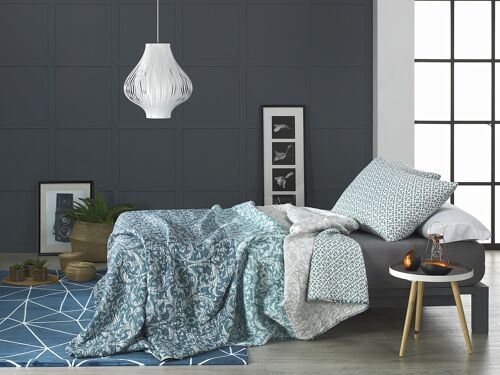 Colcha Bouti J21 Turquesa Tacto Supersuave para Cama de 180 + 2 Funda de Cojín