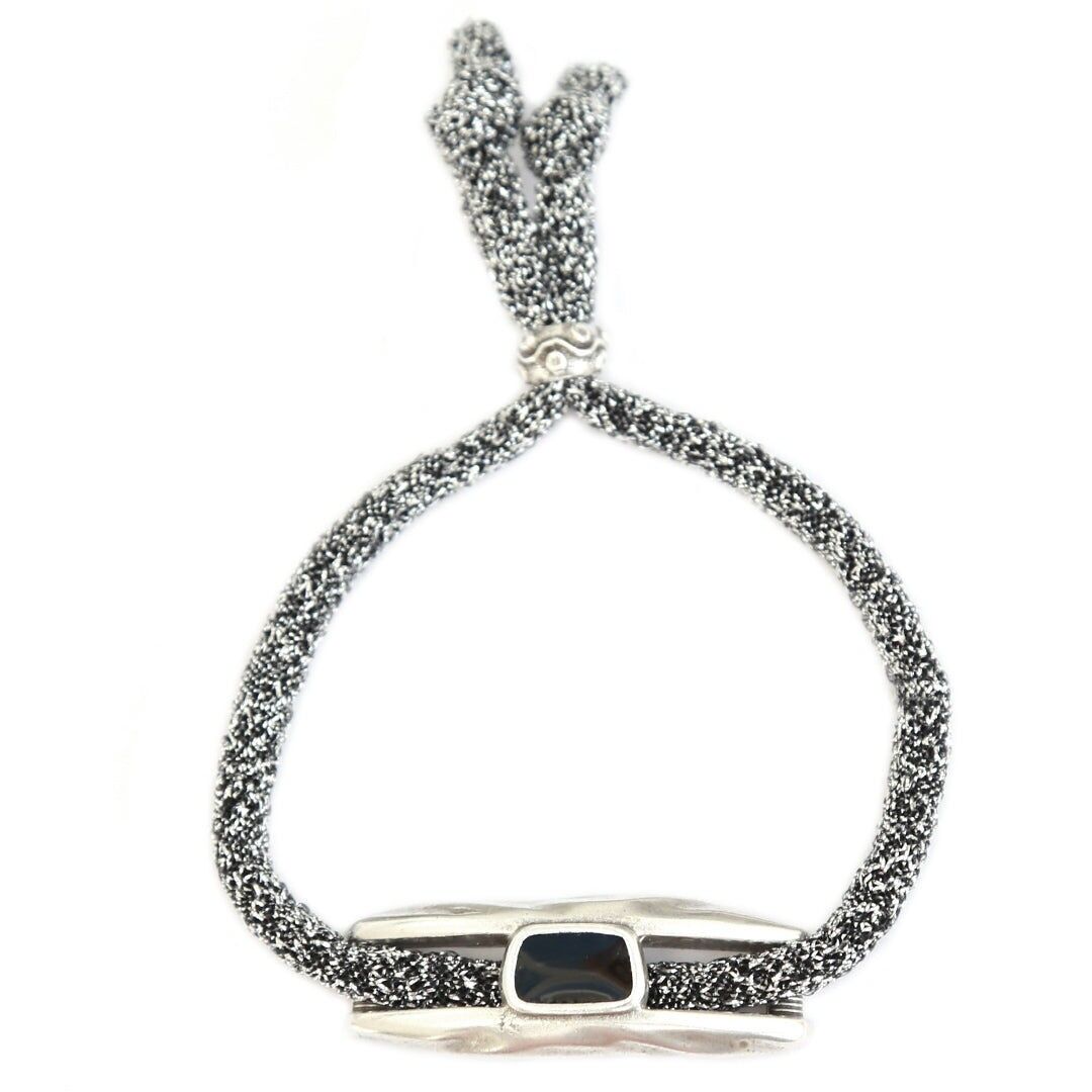 Armband aus frostigem Glitzersilber