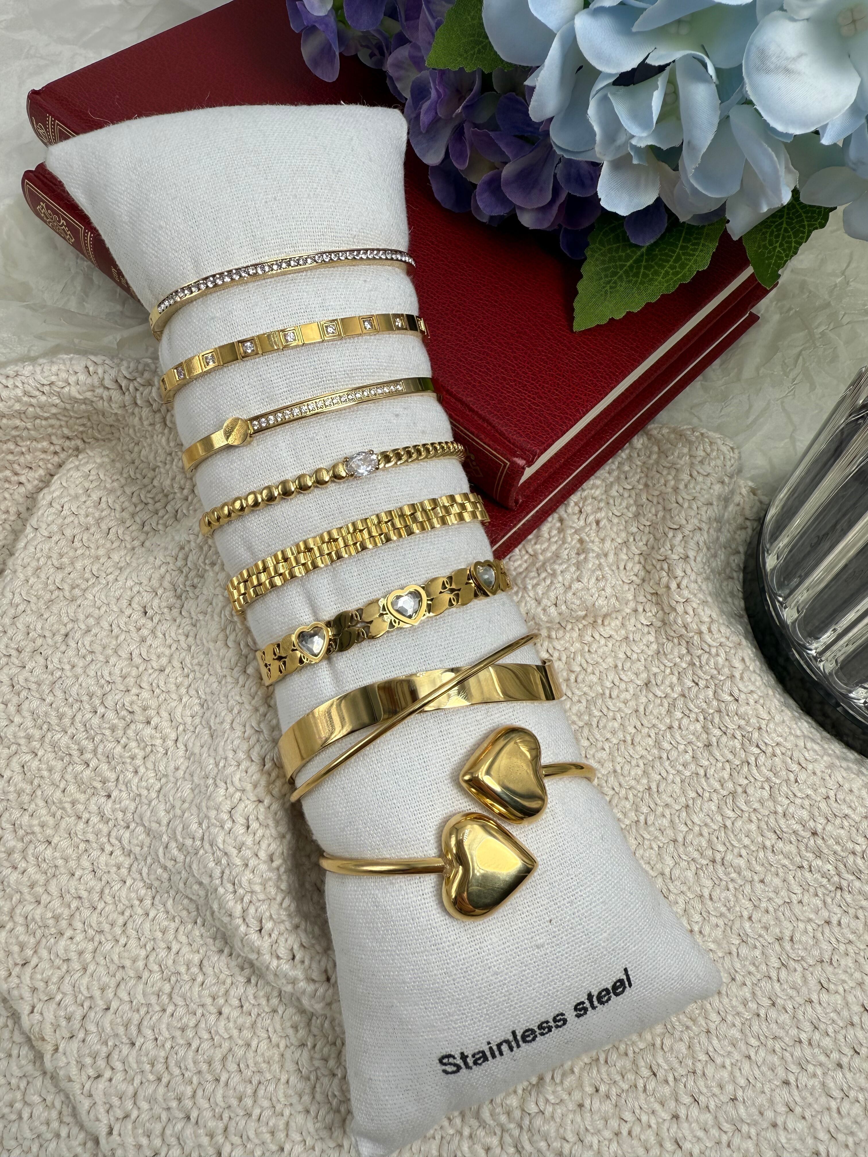 Juego de 8 pulseras de acero inoxidable sin expositor SET213