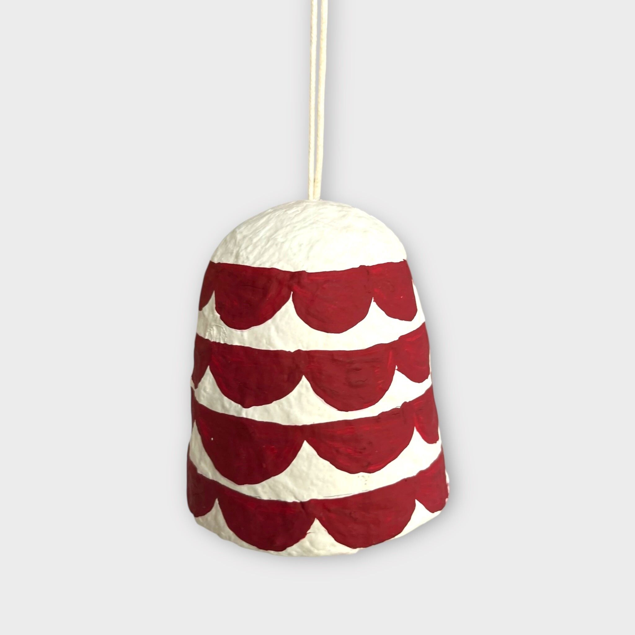 Bell, red half circles