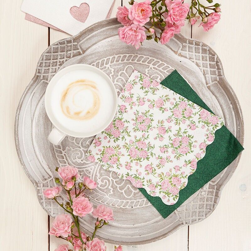 Petites roses perforées