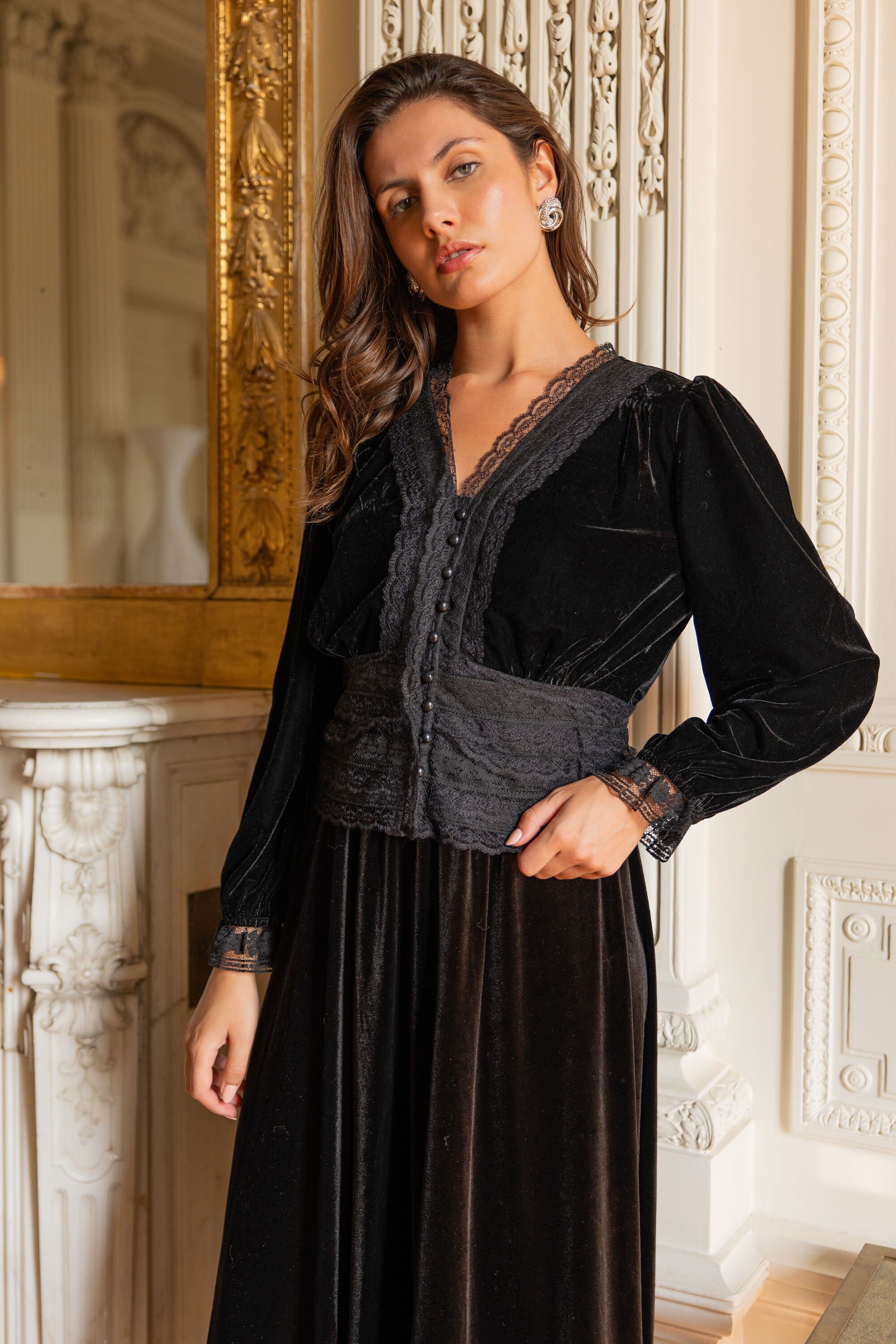 Blouse Alizée col V en velours & dentelle - CK08520