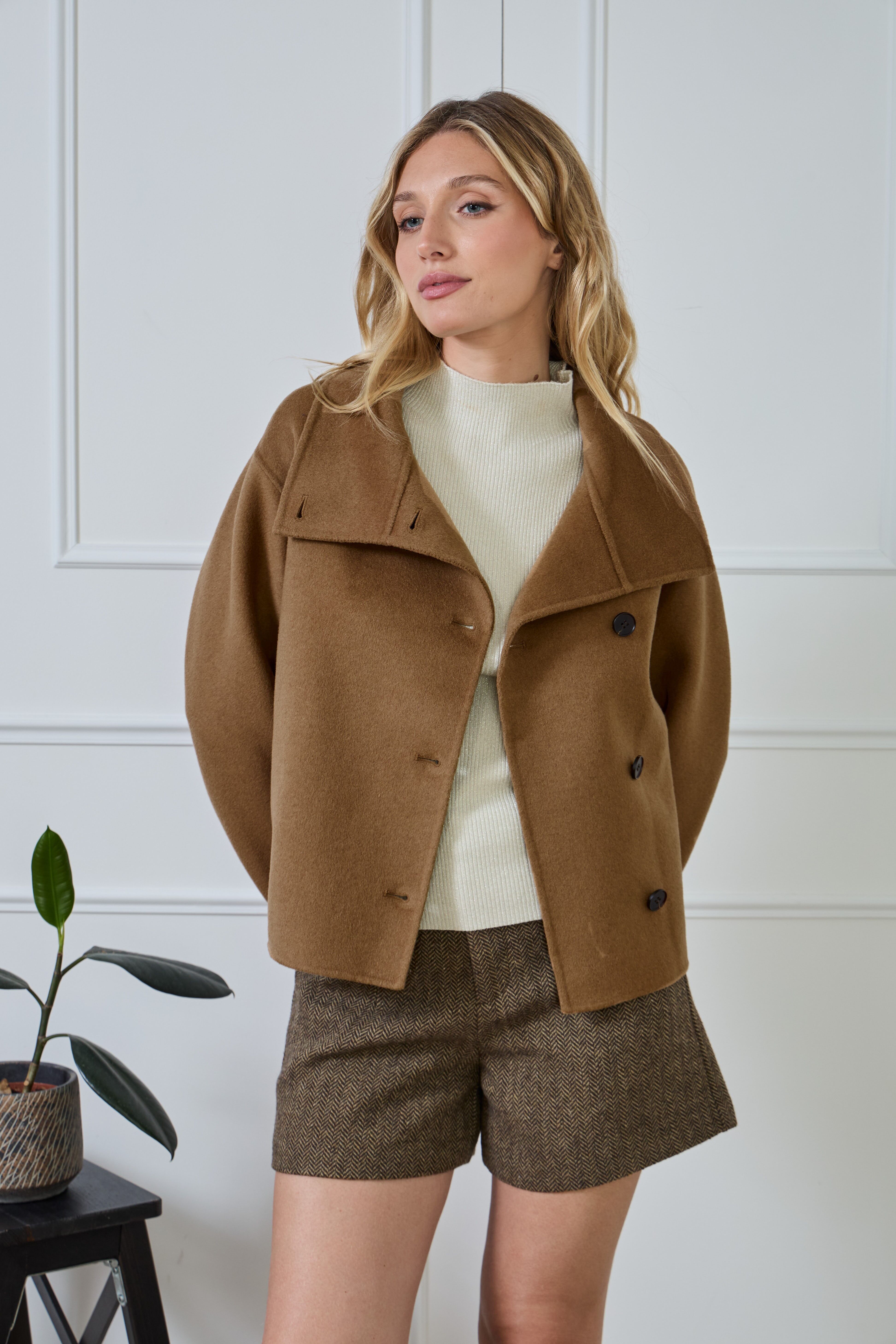 Manteau chic en laine V328