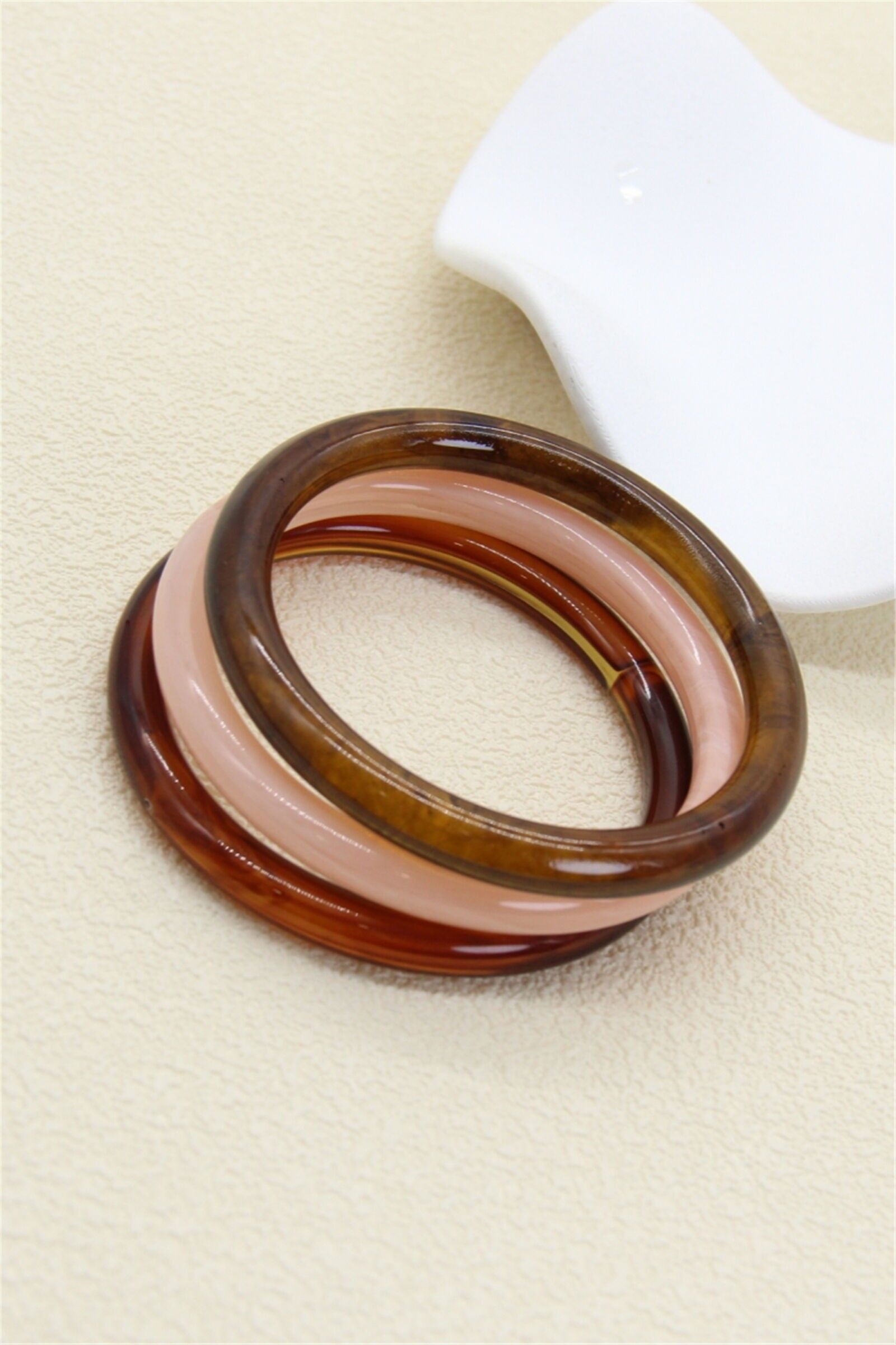 Harzarmbänder in verschiedenen Farben – 3er-Set