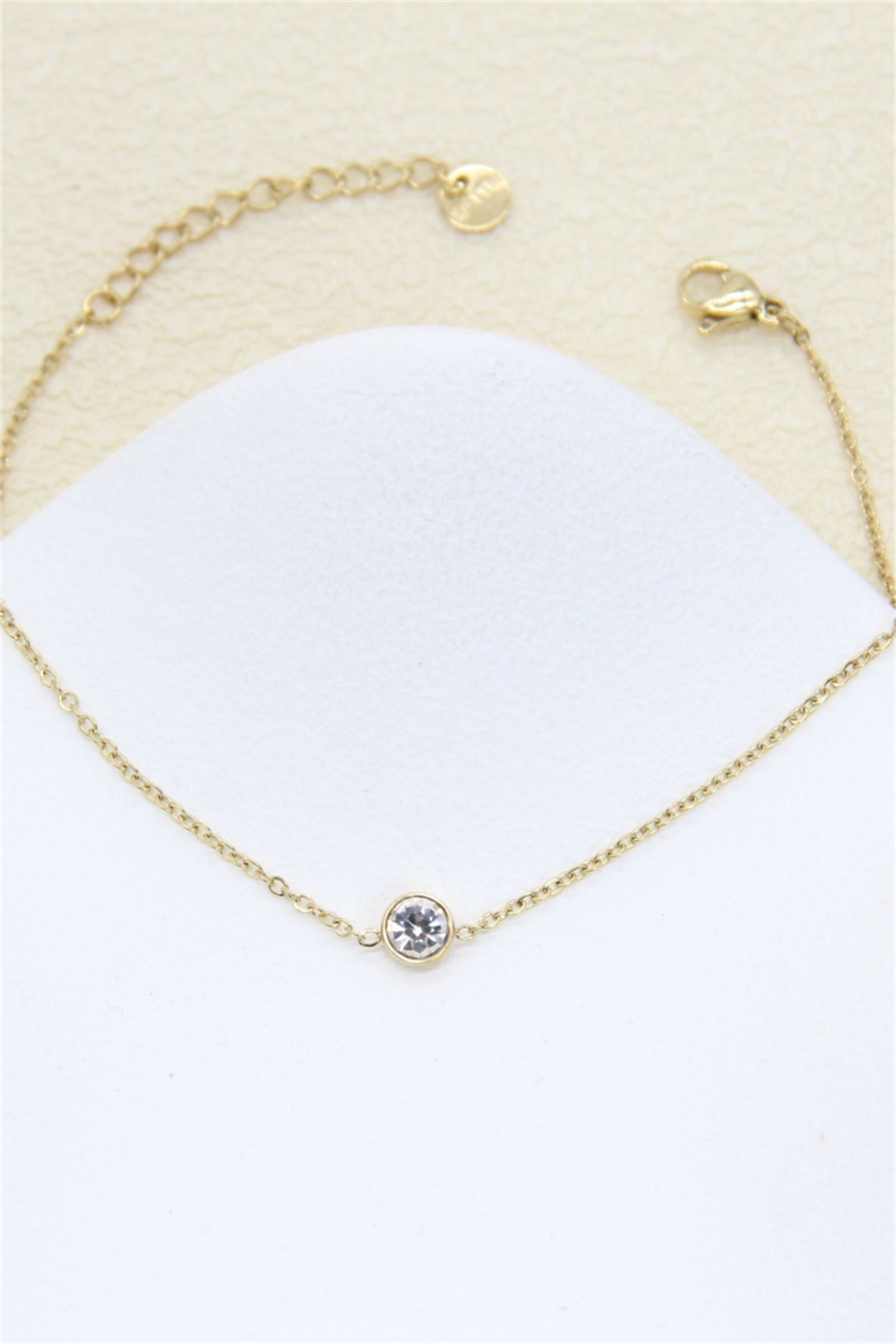 Dünnes Edelstahlarmband – Zarte Kette und funkelnder Kristall