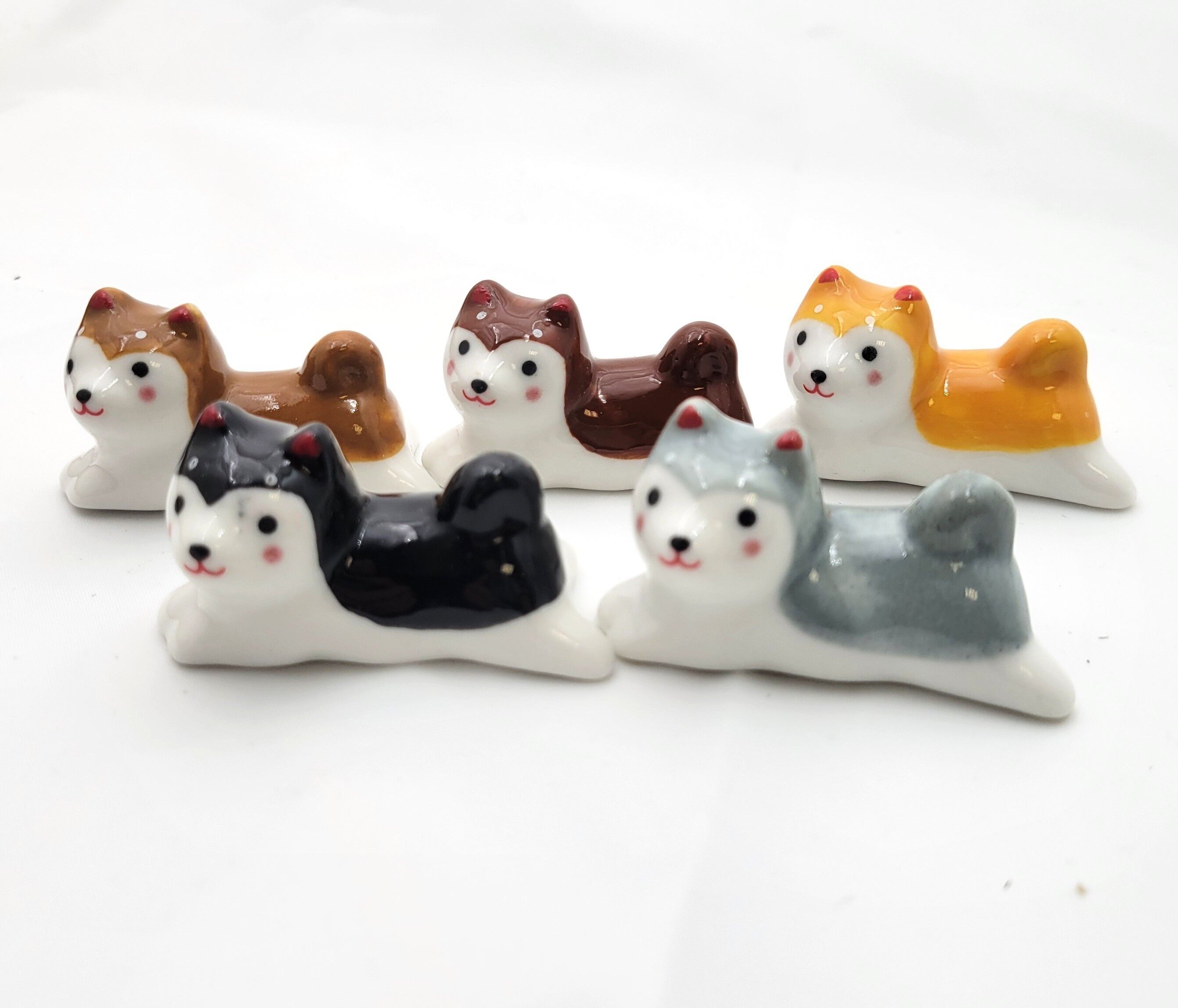 SHIBA-ESSTÄBCHEN IN RUHE