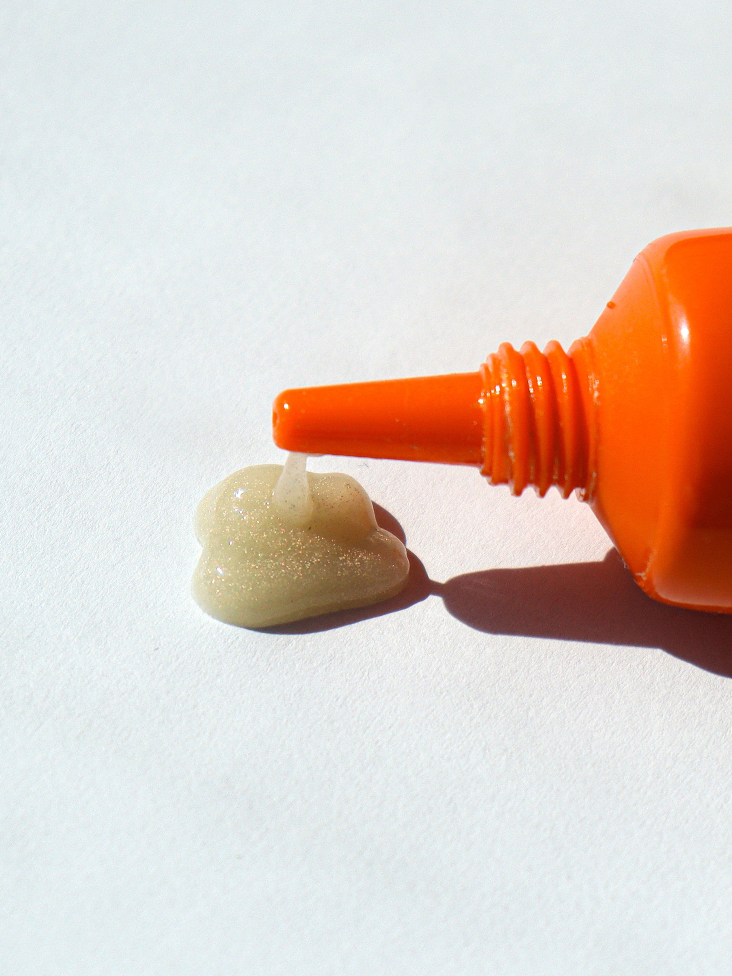 Cream Highlighter / Cream highlighter with hydrating active ingredients (20 ml/0.68 oz) - Vegan, 96% natural, Halal-friendly certified, dermatologically tested, made in Italy, sustainable packaging from corn-derived bioplastic and recyclable