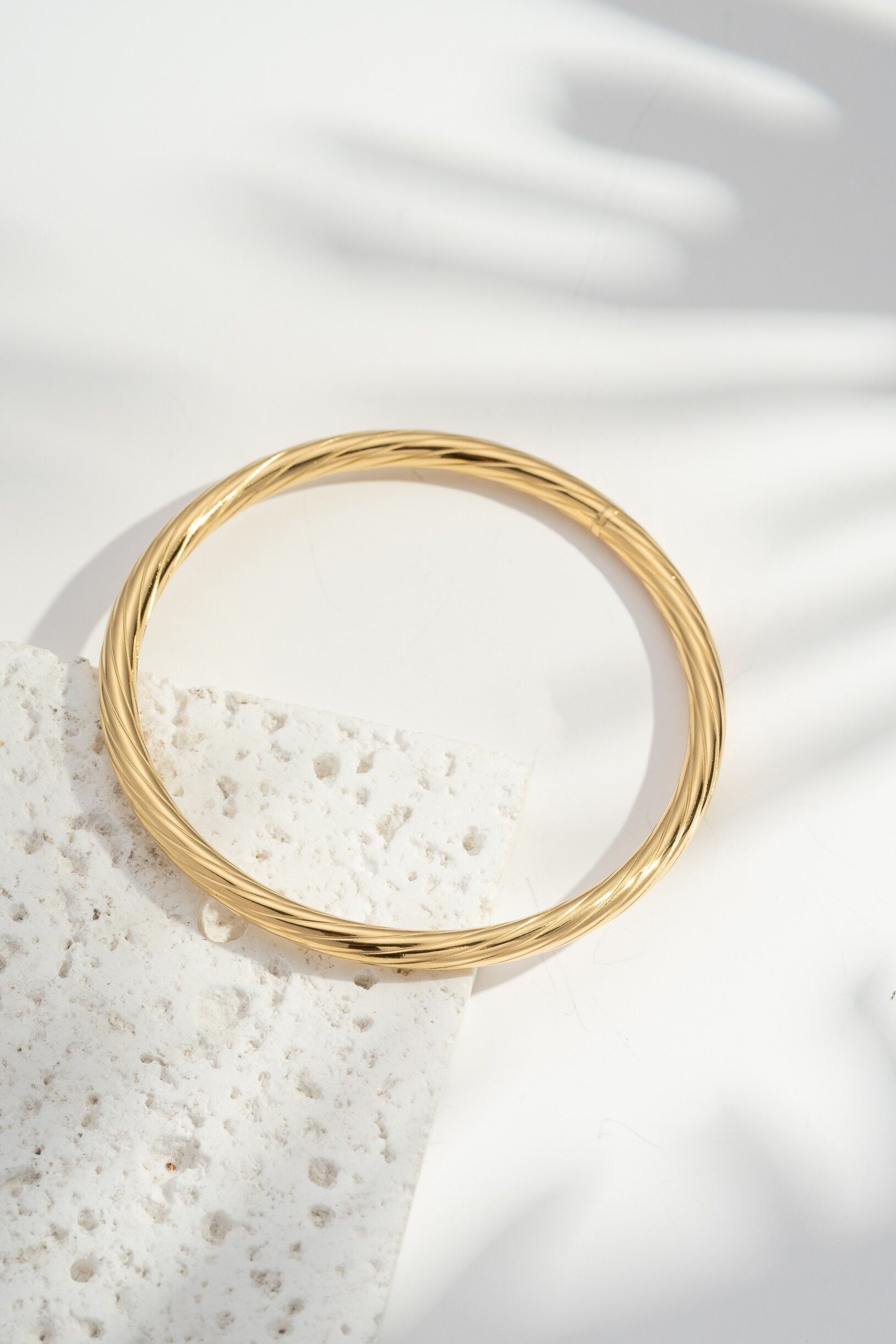 Minimalist Style Twisted Gold Bangle Bracelet in Steel