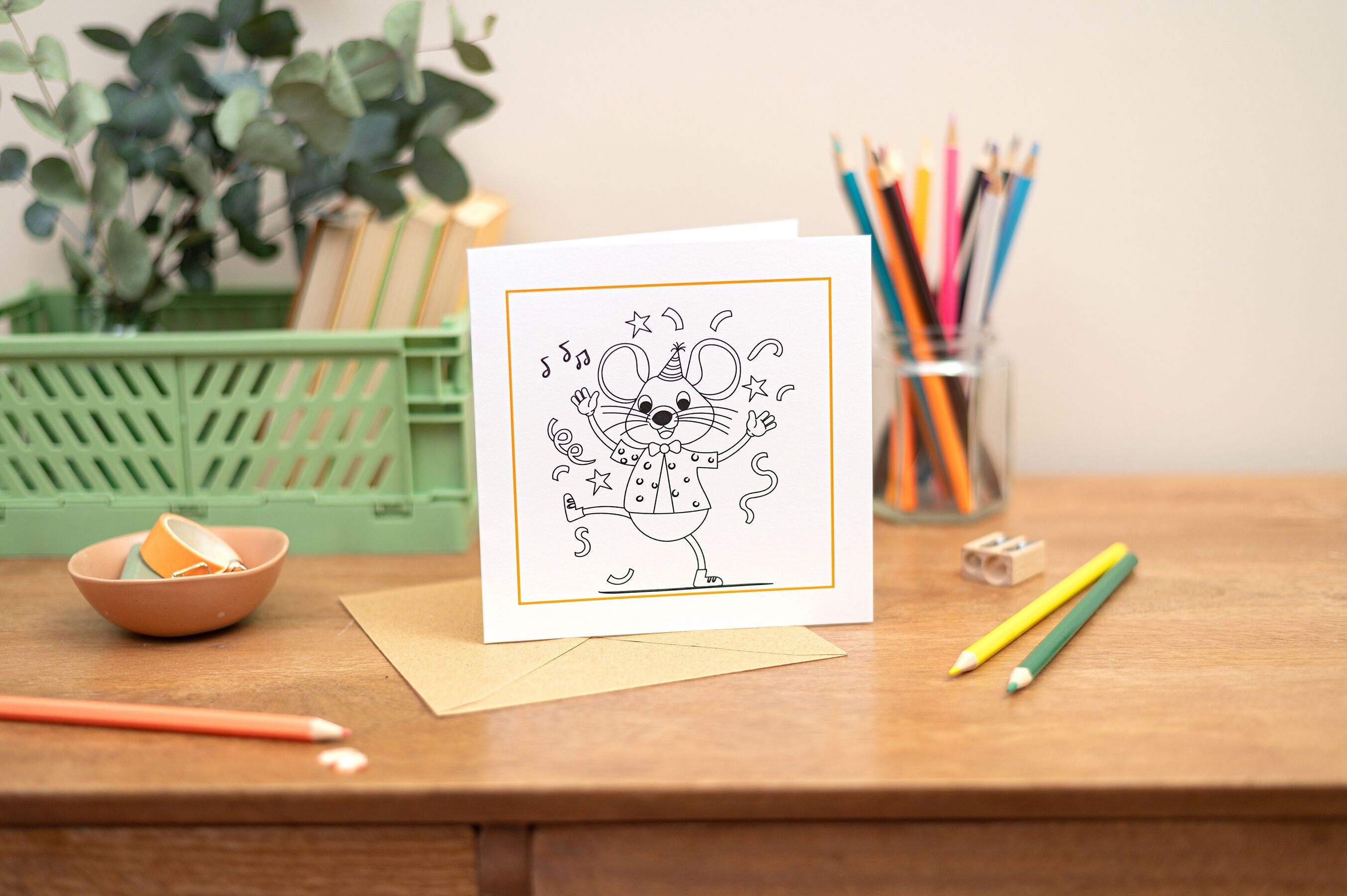 Bambini da colorare nella festa del topo, biglietto di auguri da colorare