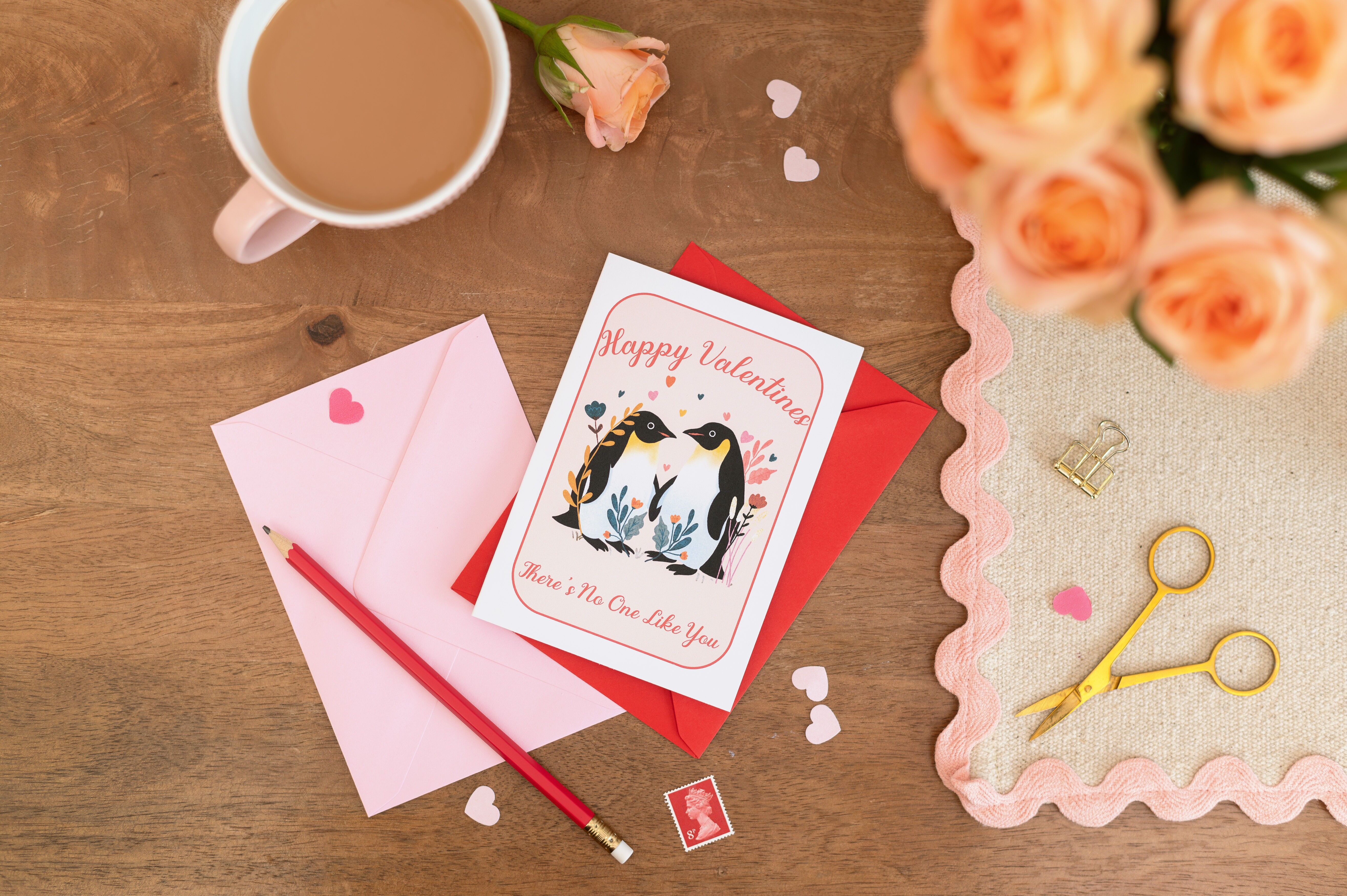 Biglietto d'auguri romantico di San Valentino con pinguini che ti amano