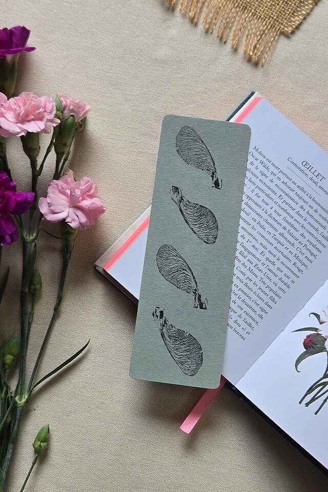 Marque-página botánica en impresión vegetal minimalista - Samares