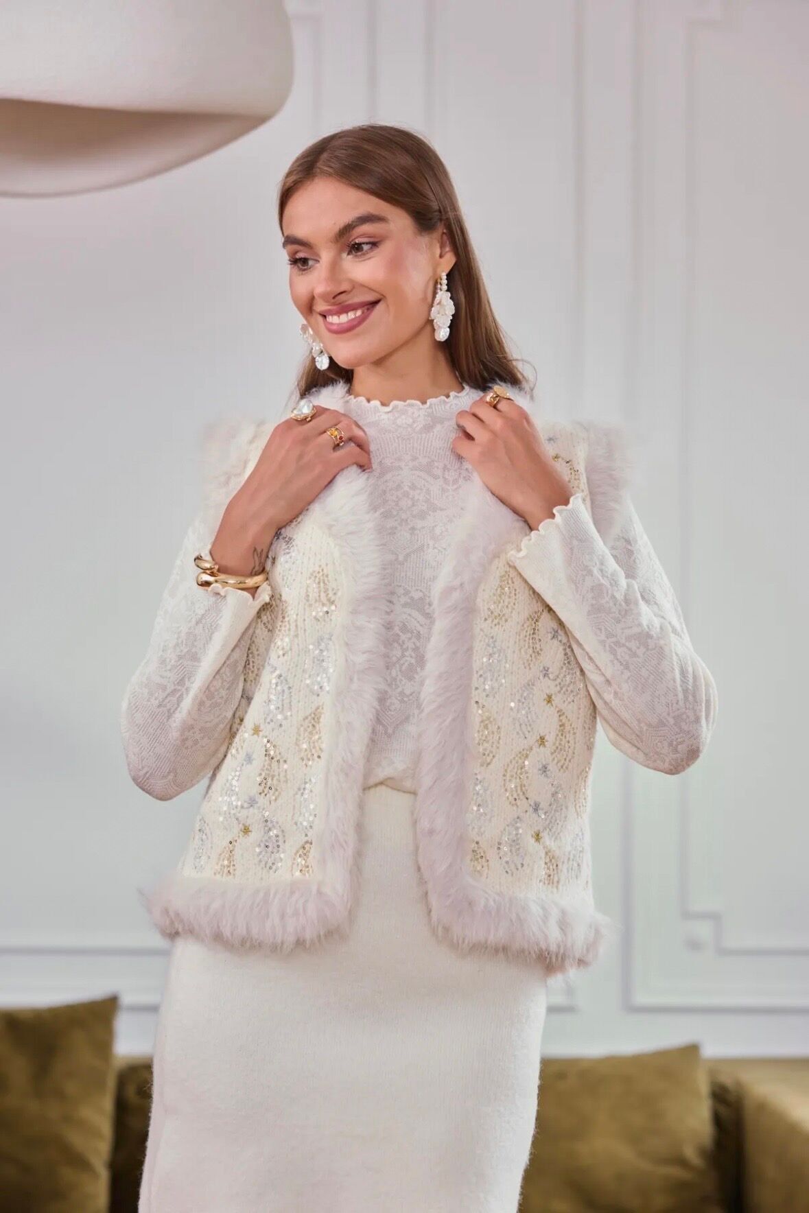 Gilet senza maniche con dettagli in paillettes - 5385-VEST