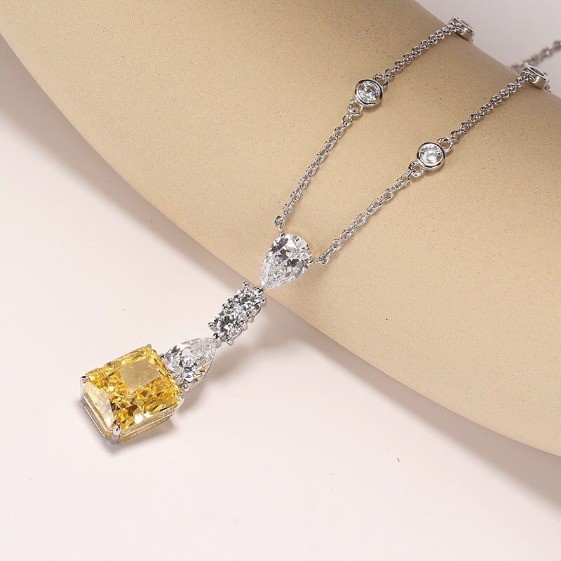 Collana con ciondolo Golden Dusk