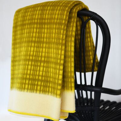 PLAID DARLING EN LAINE D'AGNEAU JAUNE