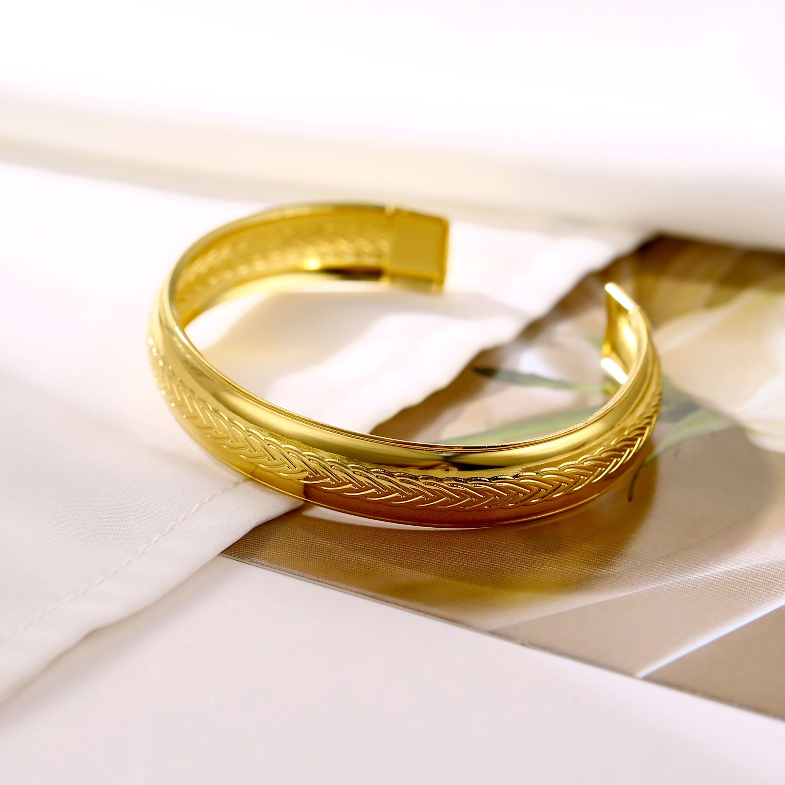 Bracciale rigido regolabile in acciaio inossidabile - BR110359OR