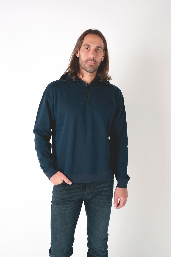 Sudadera con cuello camionero y cremallera 8260