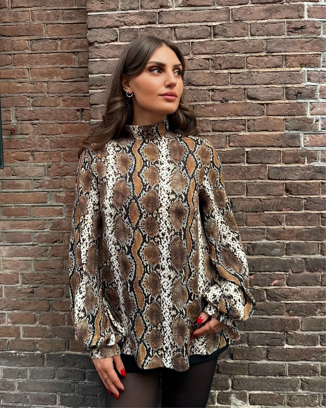 Chemisier en viscose imprimé serpent - manches longues, doux et fluide