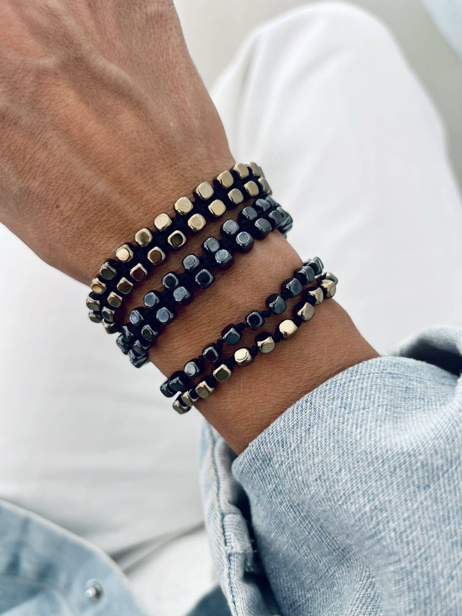 Braccialetti di protezione con perline cubiche di ematite