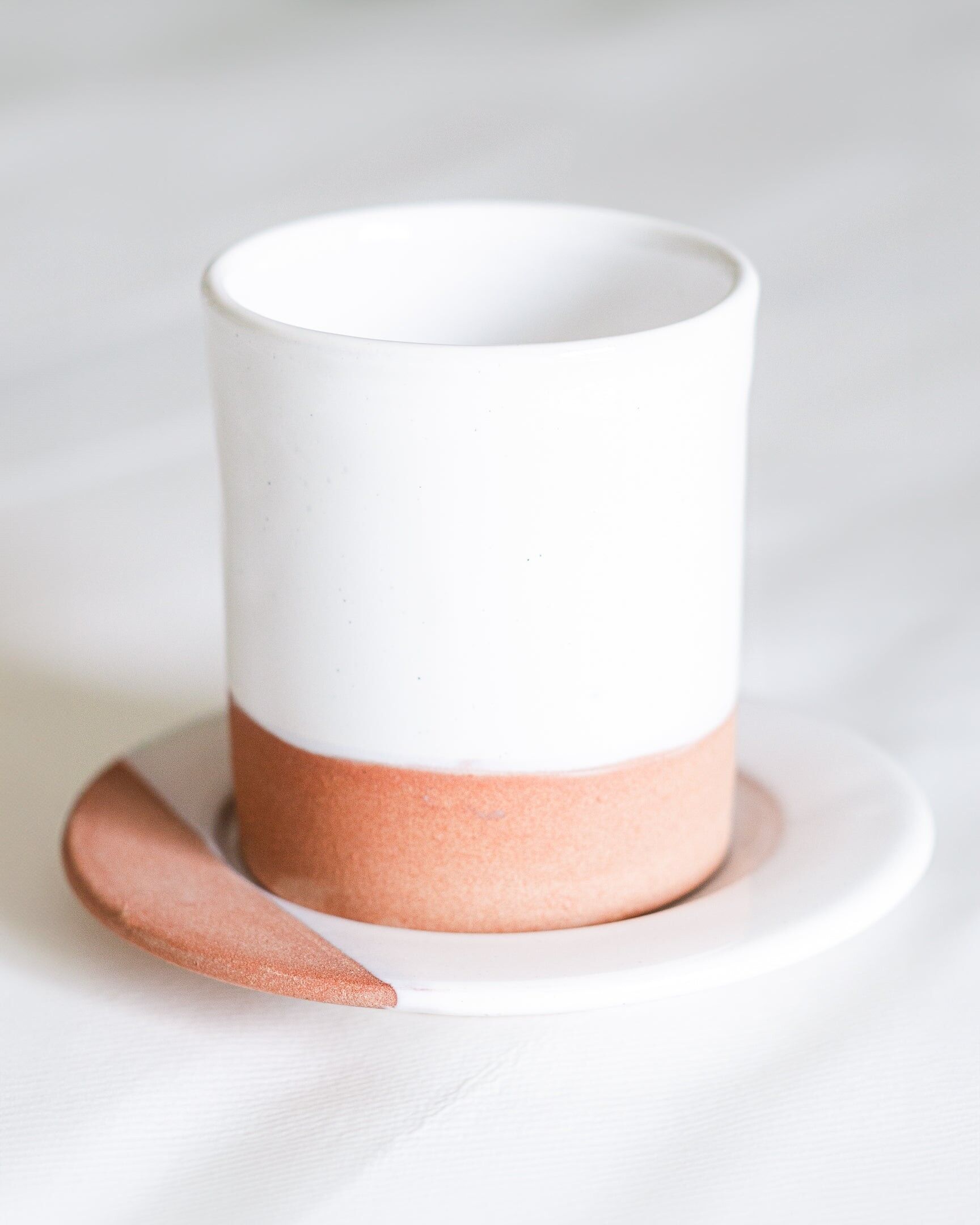 Taza de café de terracota blanca como la nieve hecha a mano, 8 cm