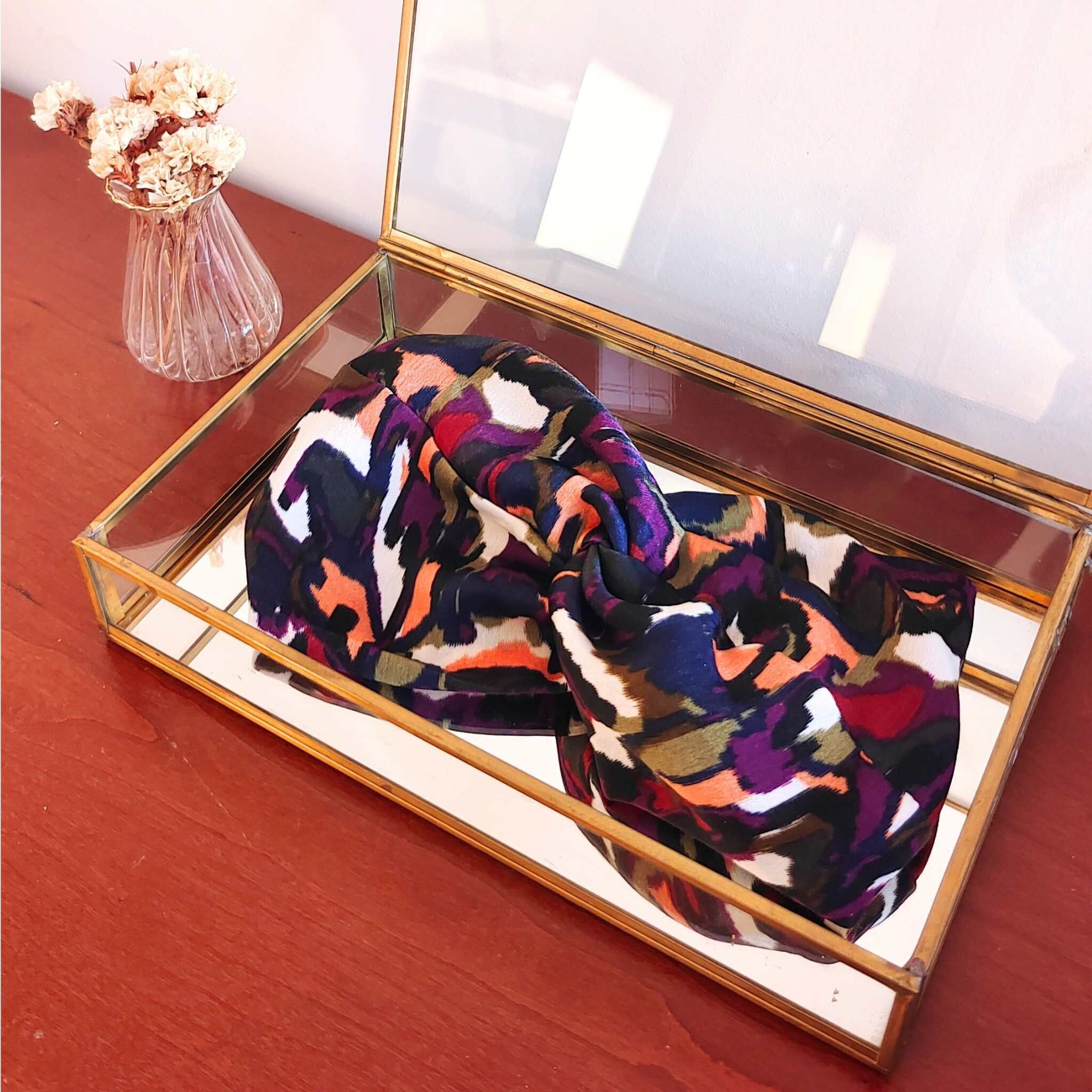 Fascia per capelli SYLVIA / Stampa artistica etnica in cachi, viola, corallo e nero