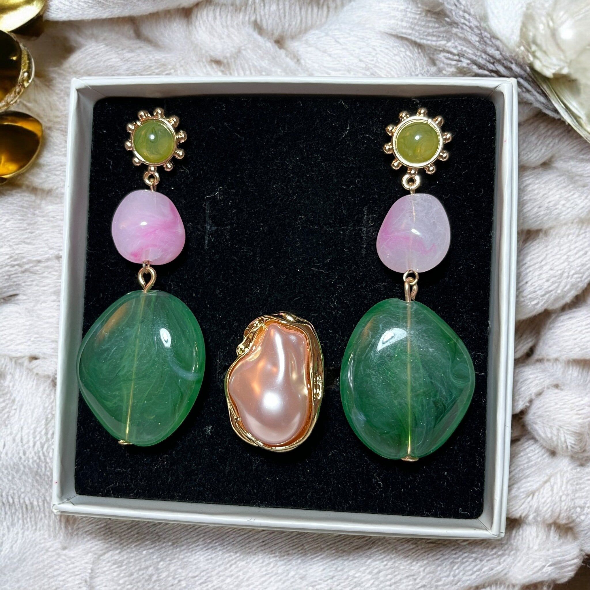 GIFT SET - Costume jewelry set - ring and earrings