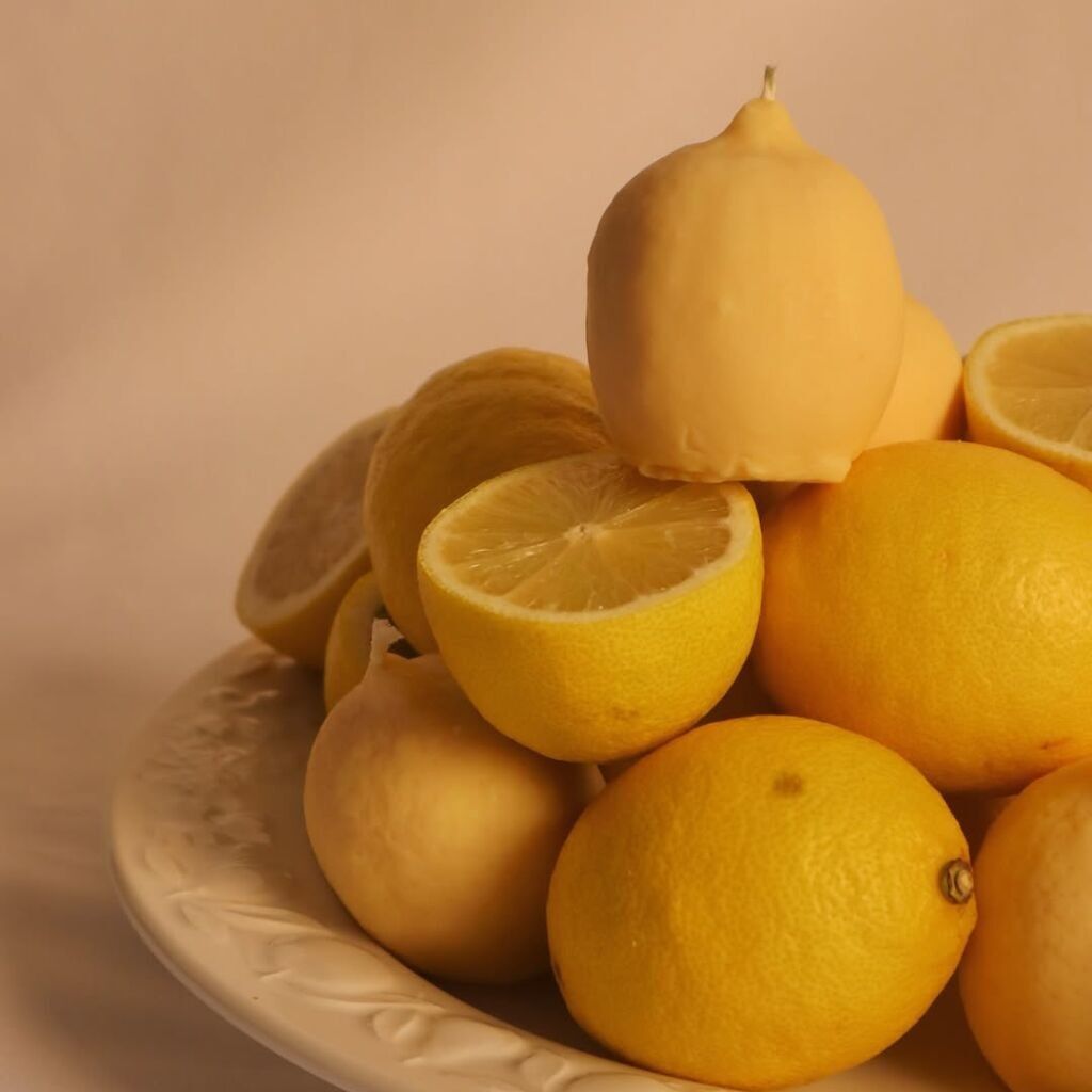 Vela decorativa en forma de limón