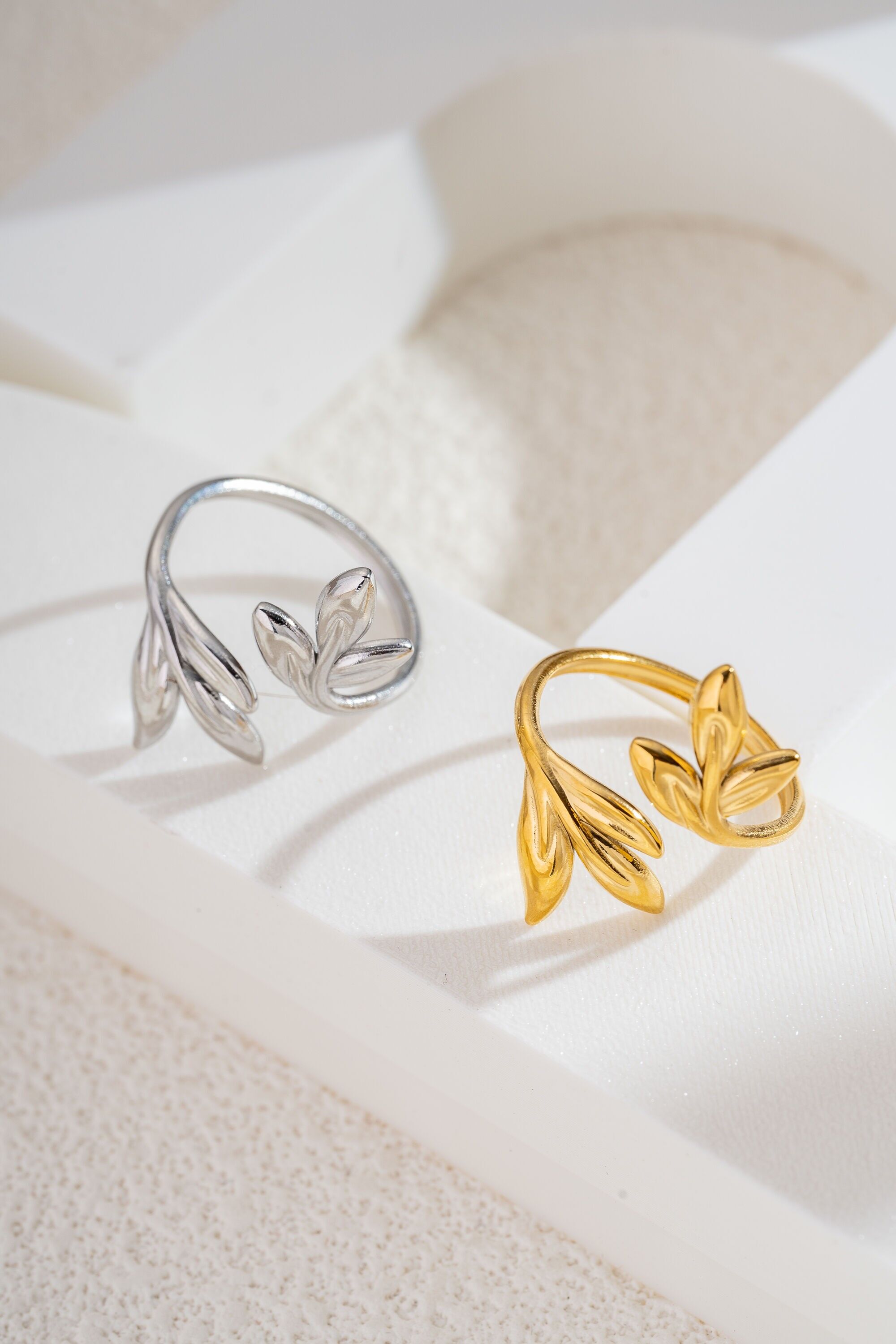 Stainless Steel Ring with Open Leaves – Gold or Silver