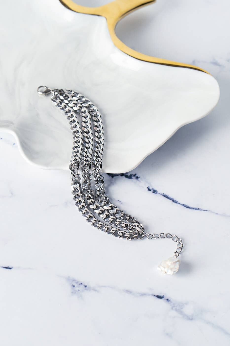 Pulsera de plata con cadena gruesa de acero triple y dije de perla